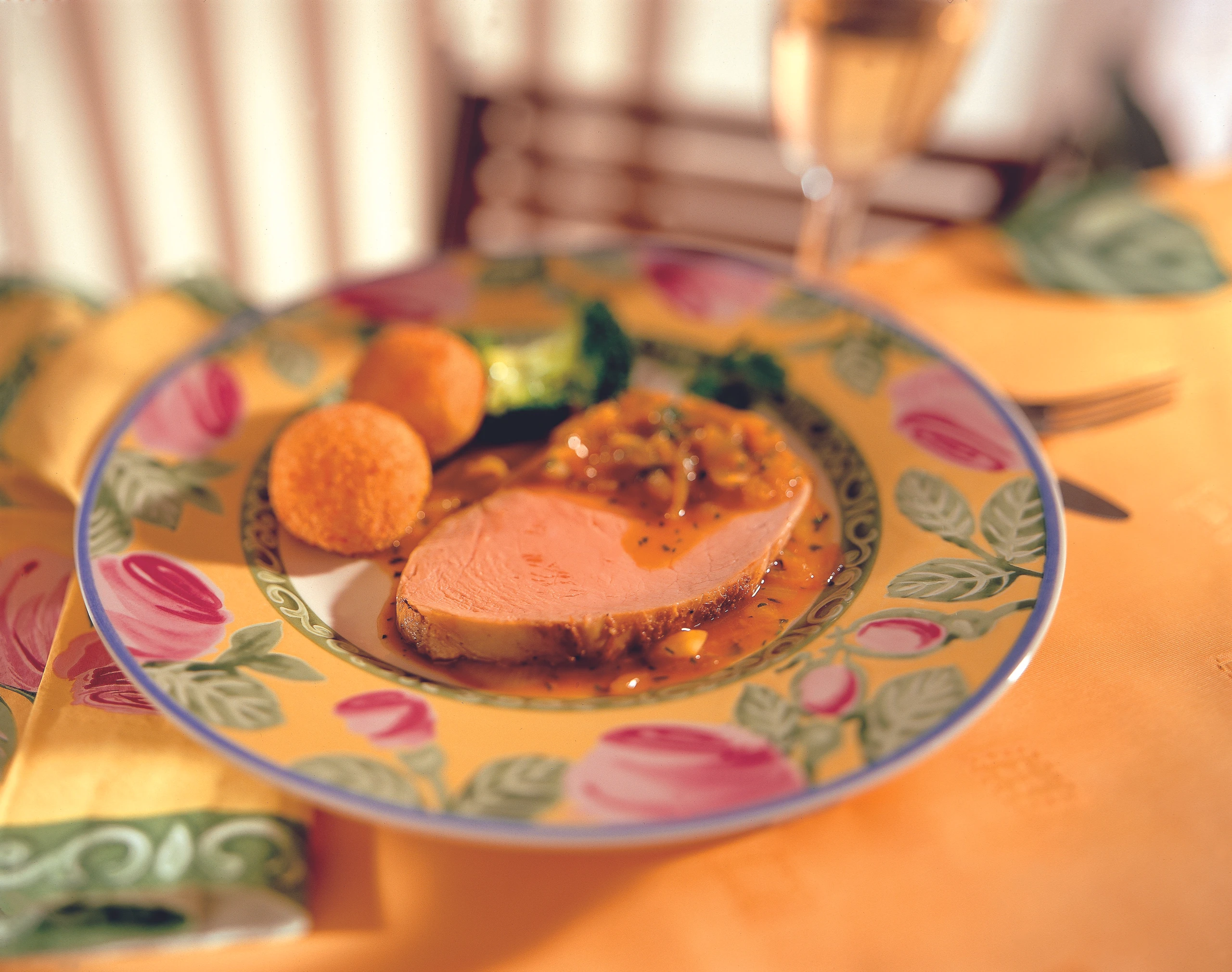 Kalbsbraten mit Schalotten-Weinsauce