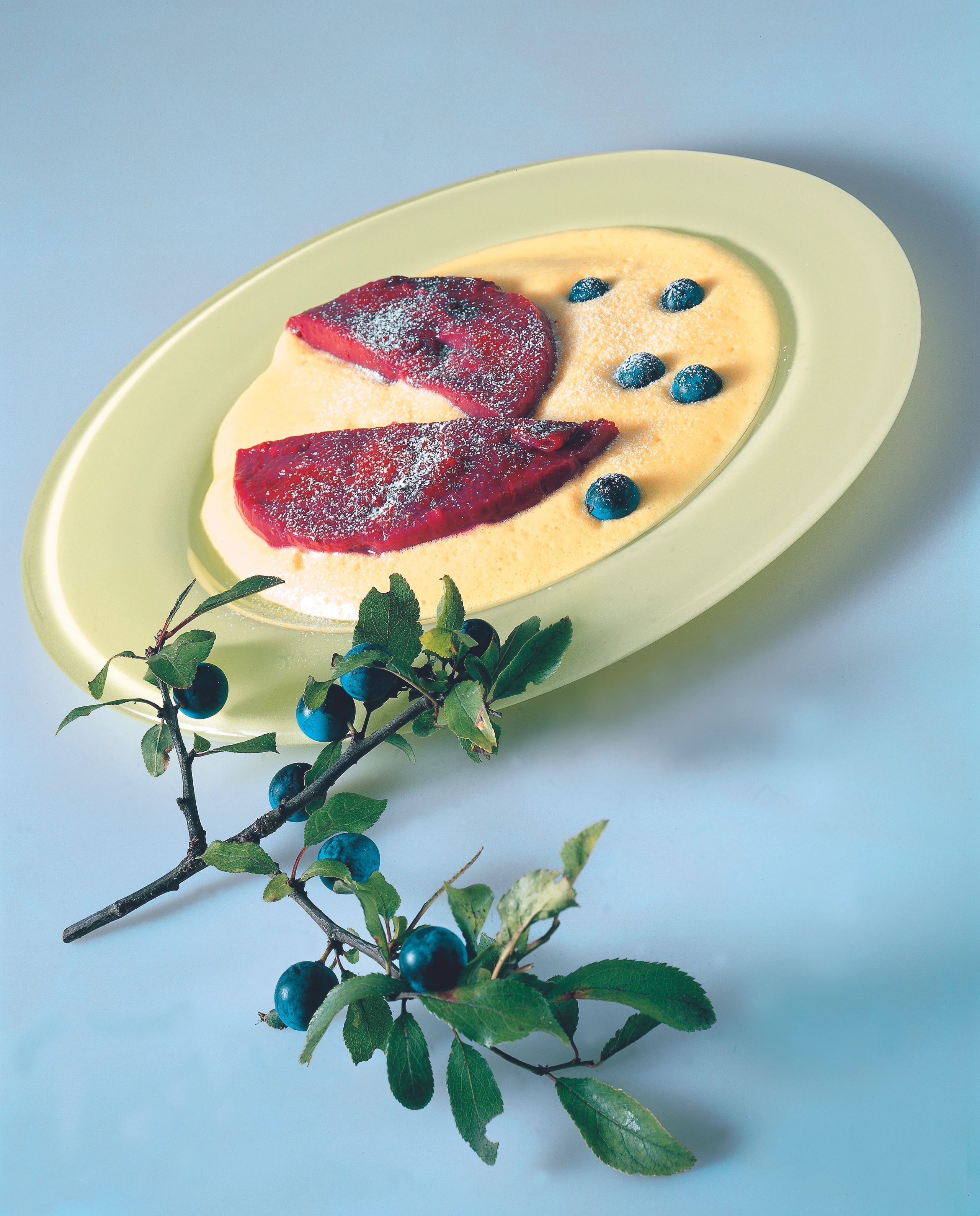 Schlehen-Zwetschken-Terrine