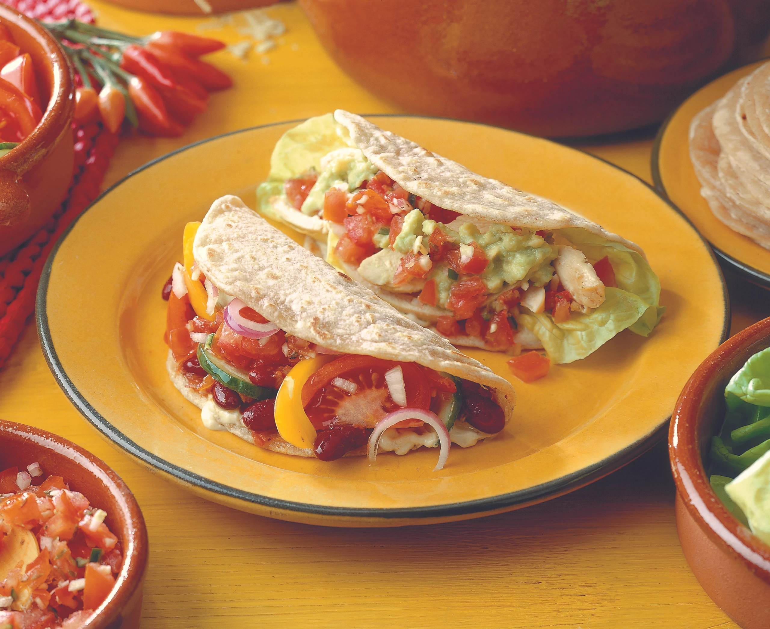 Tortillas California mit Huhn und Guacamole