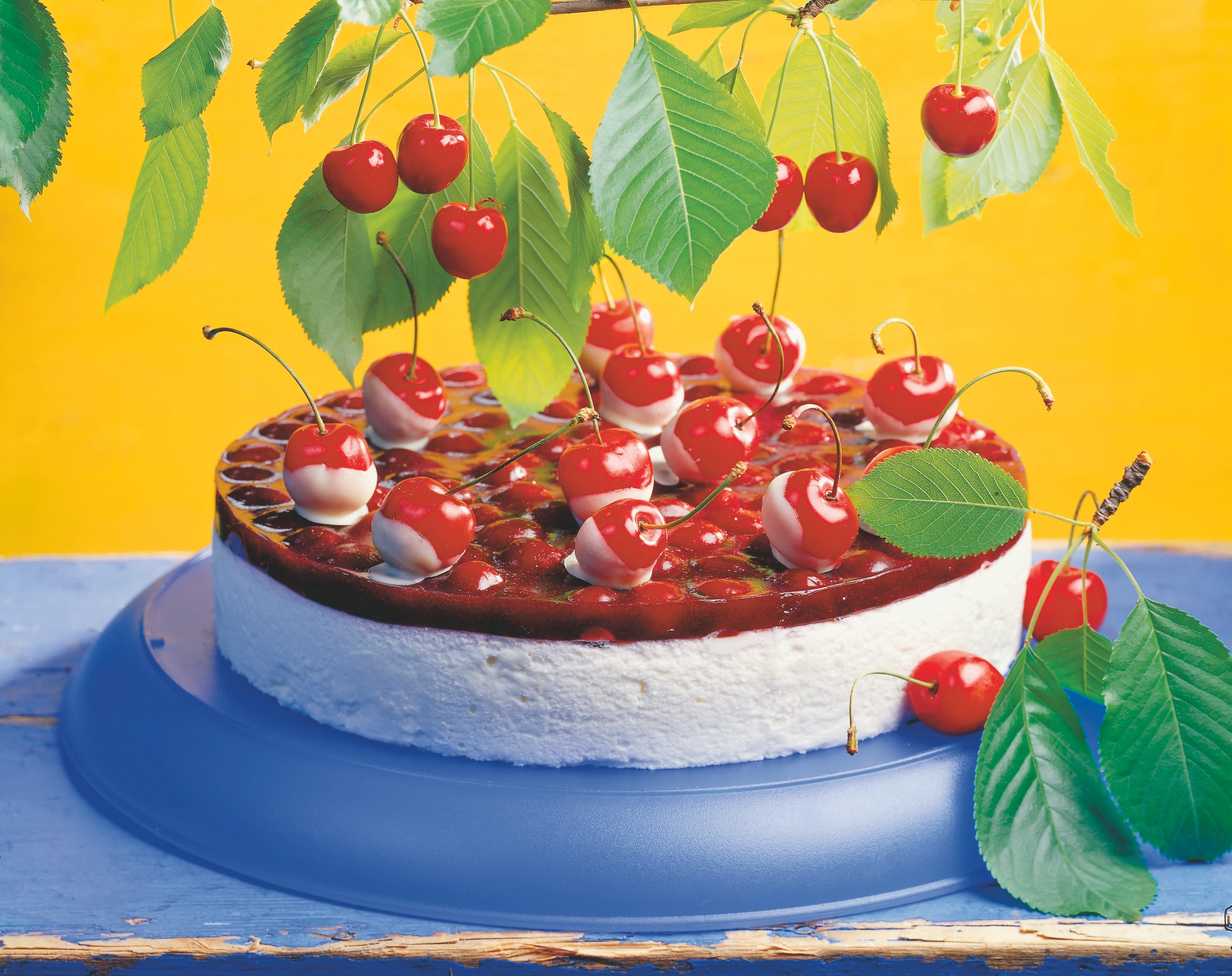 Kirschentorte mit Topfencreme