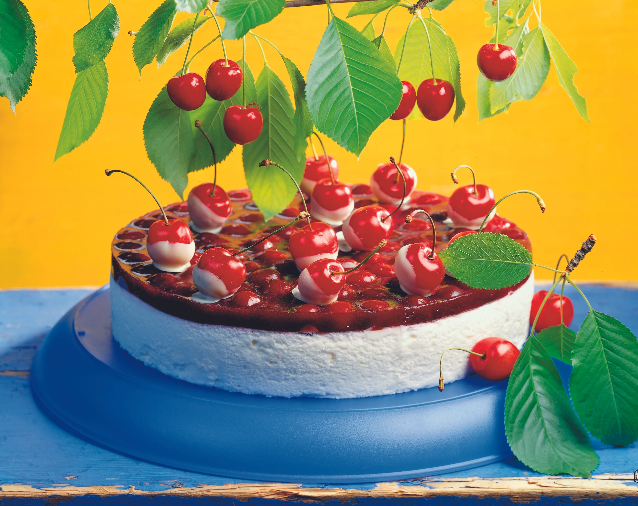 Kirschentorte mit Topfencreme