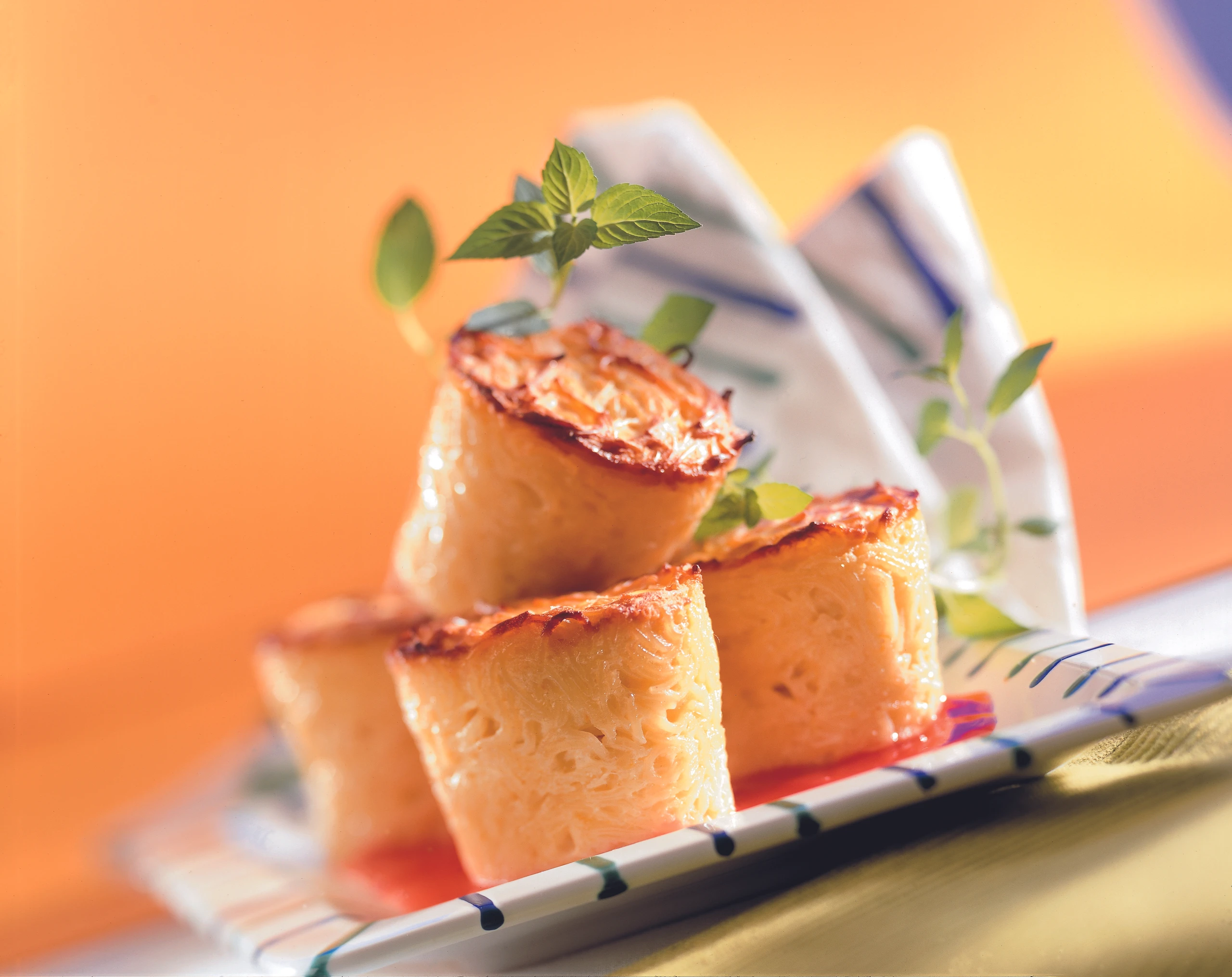 Nudel-Topfenauflauf mit Blutorangensauce
