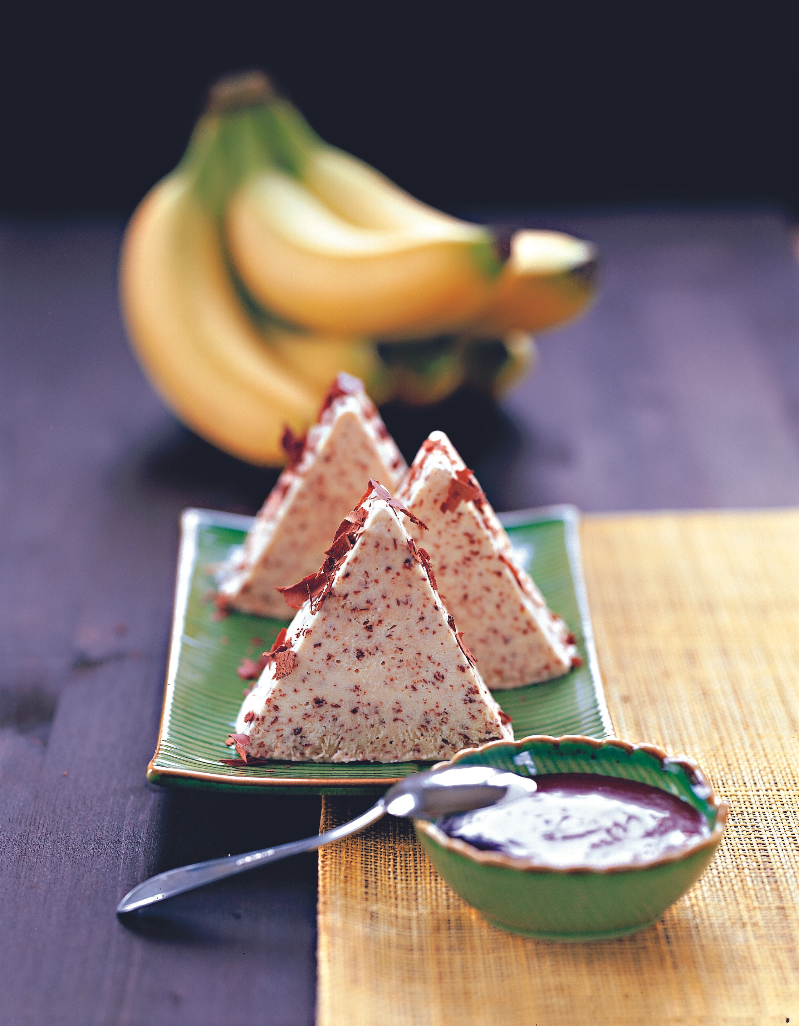 Bananenparfait mit Schokosauce