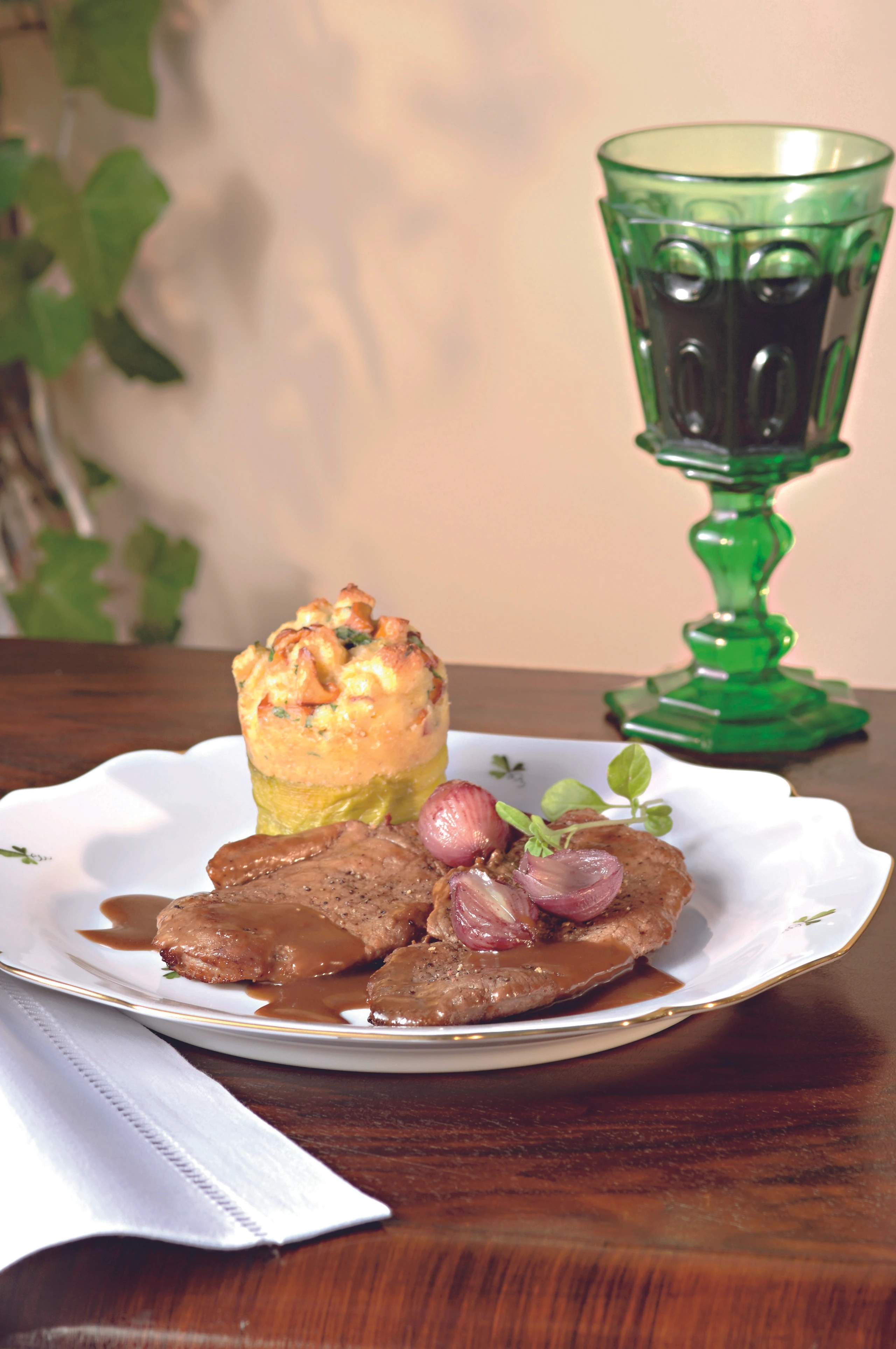 Wildschweinschnitzel mit Schwammerlauflauf