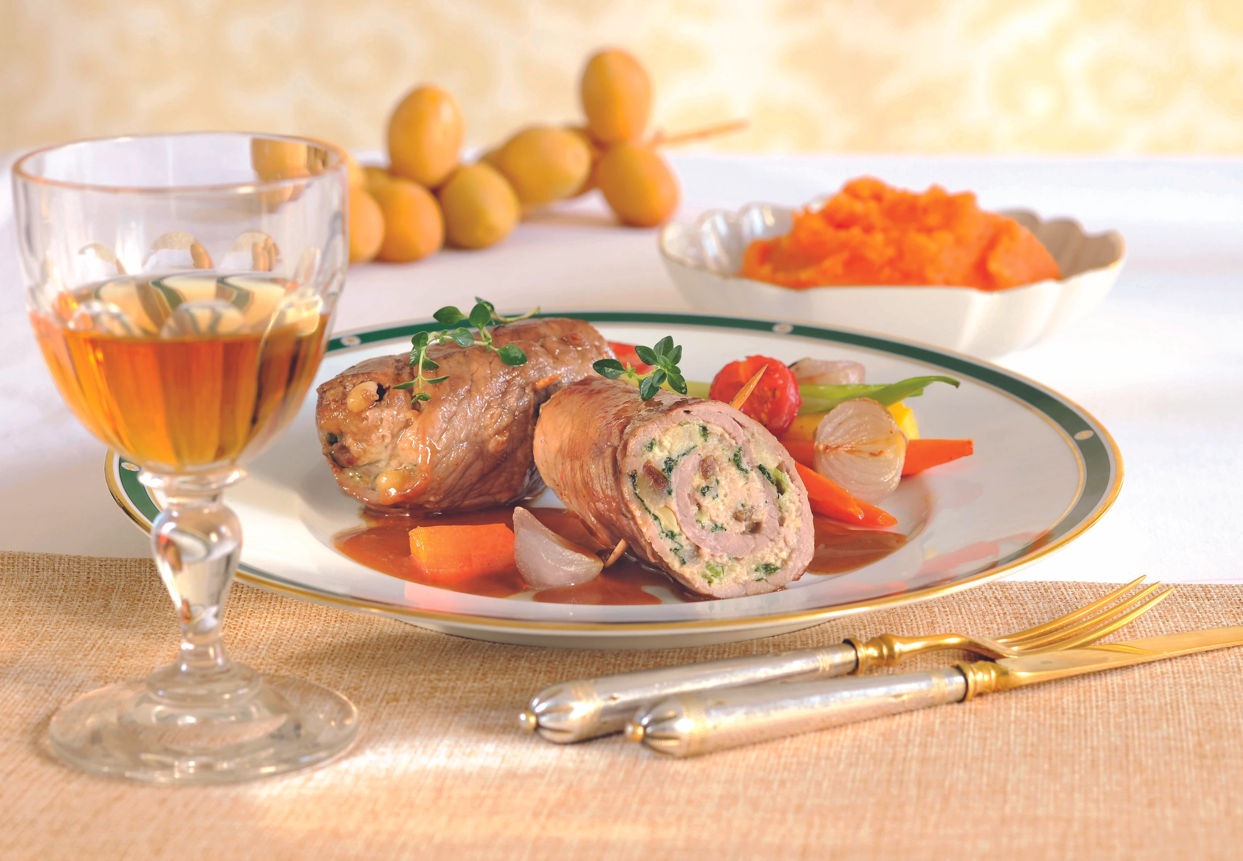 Kalbsrouladen in Sherrysauce und Kürbis-Erdäpfelpüree