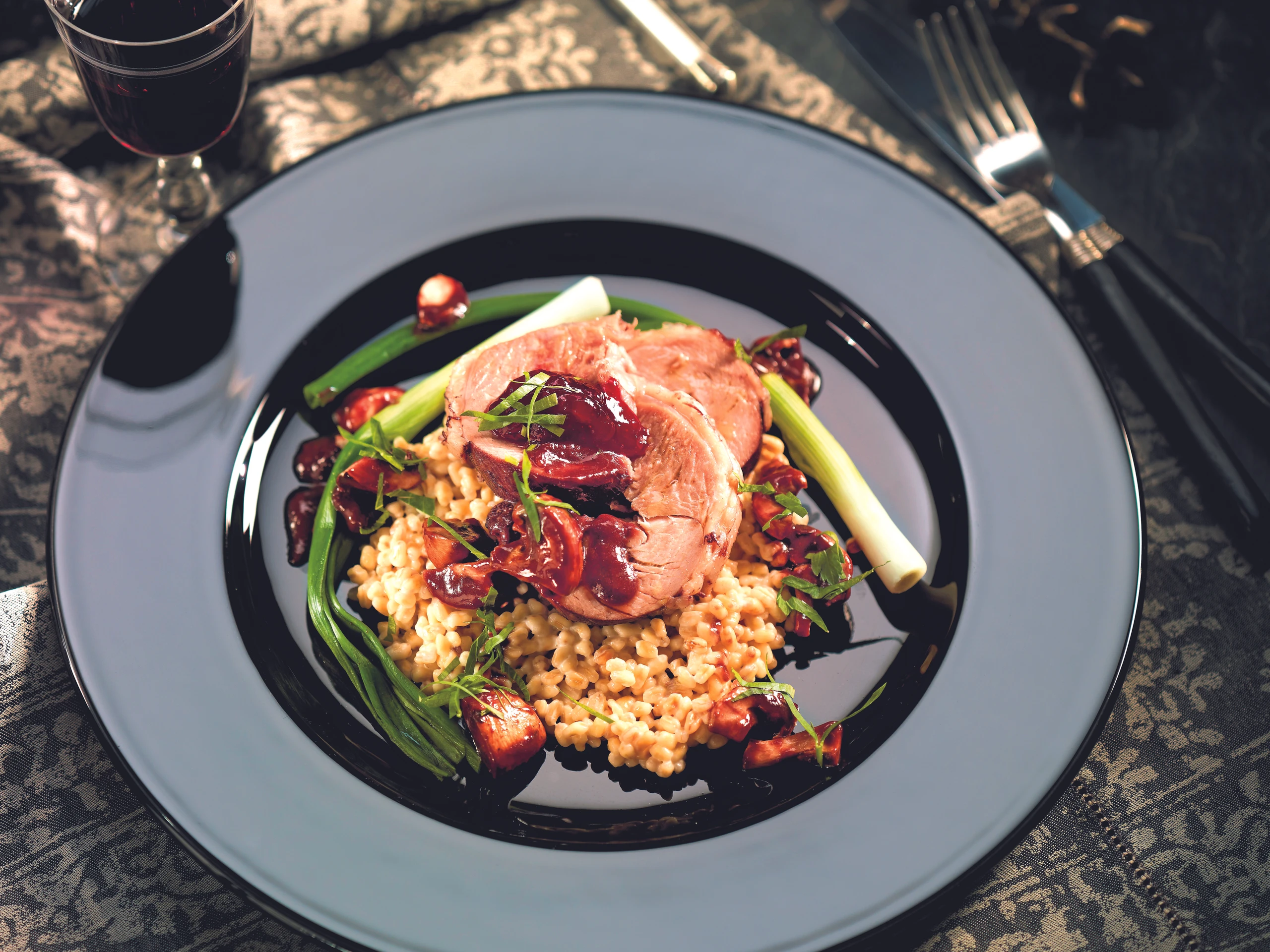 Geschmorte Putenkeule mit Schwammerlsauce