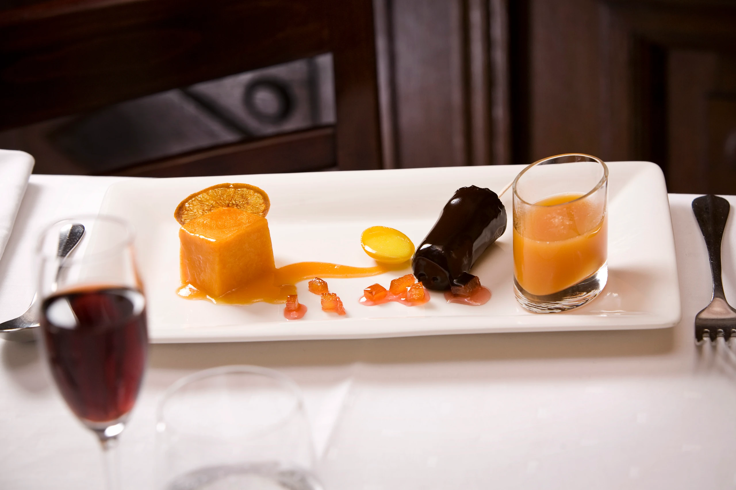 Bitterschokolade-Mousse mit Orangenkürbis