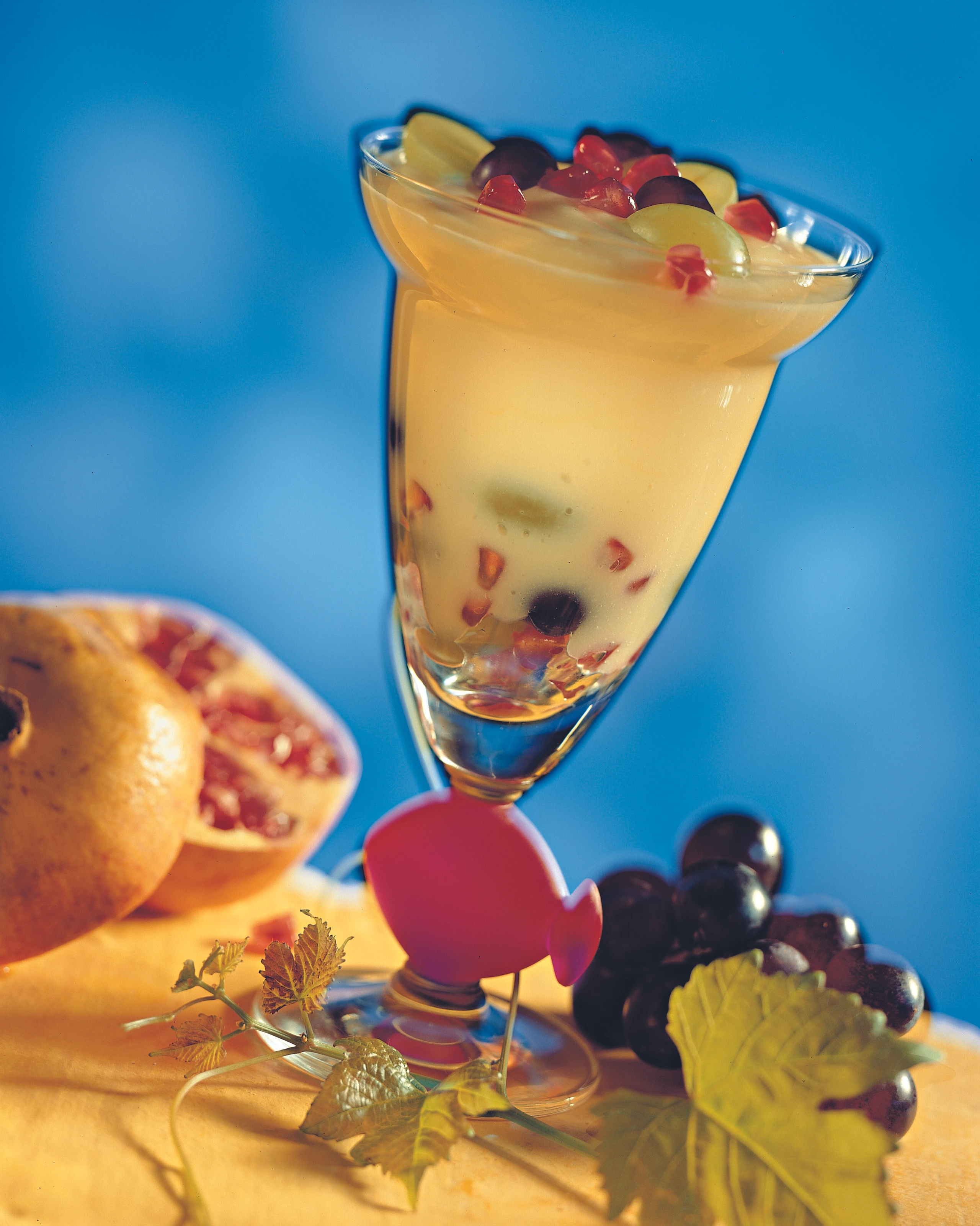 Russische Charlotte mit Früchten