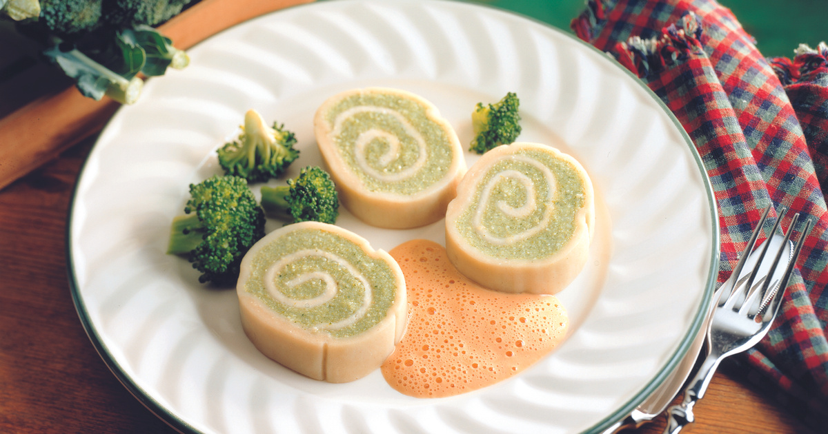Brokkoli-Roulade mit Thunfischsauce • Rezept