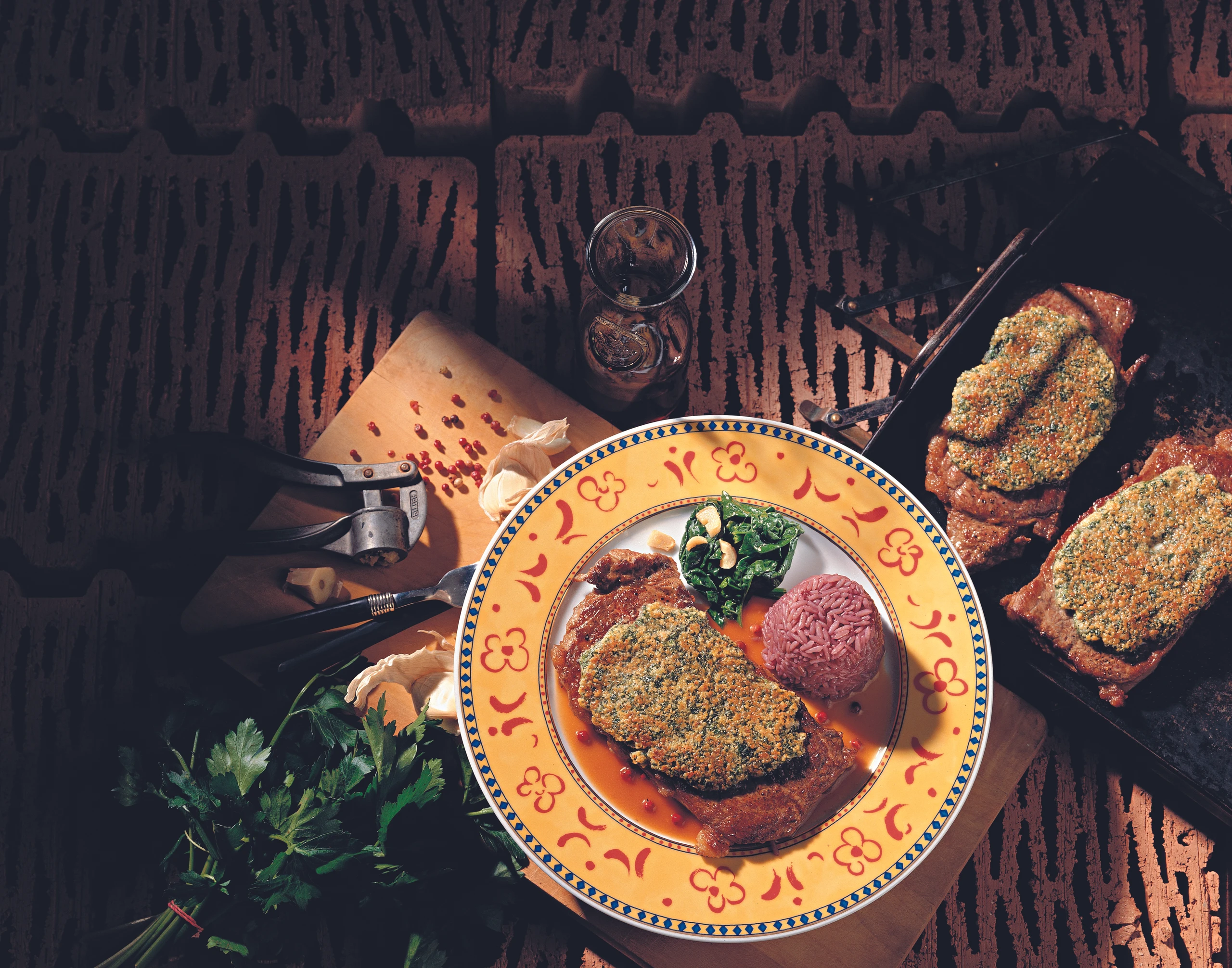 Rumpsteaks mit Kräuter-Pignolikruste