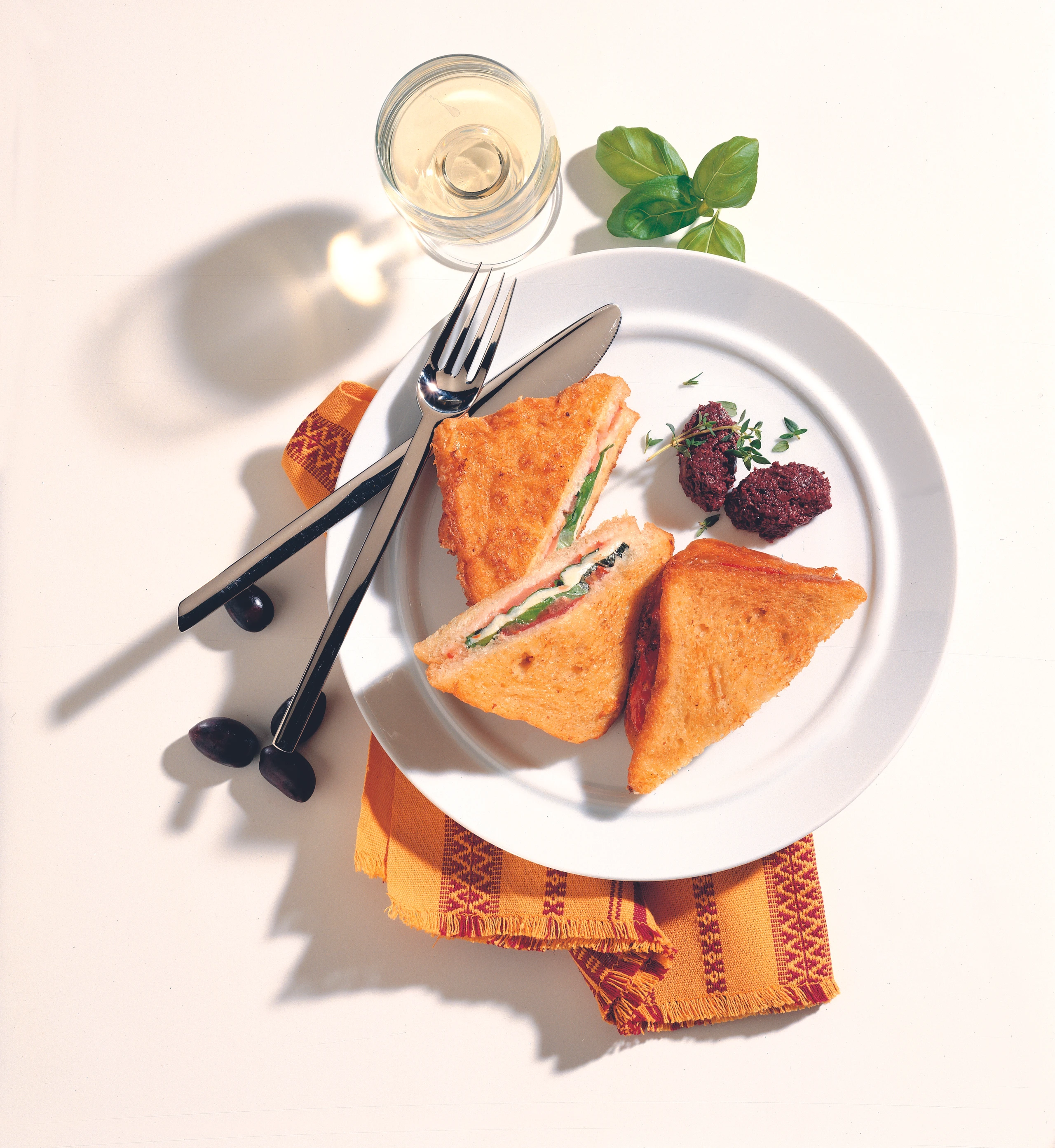 Käse-Paradeiser-Brötchen