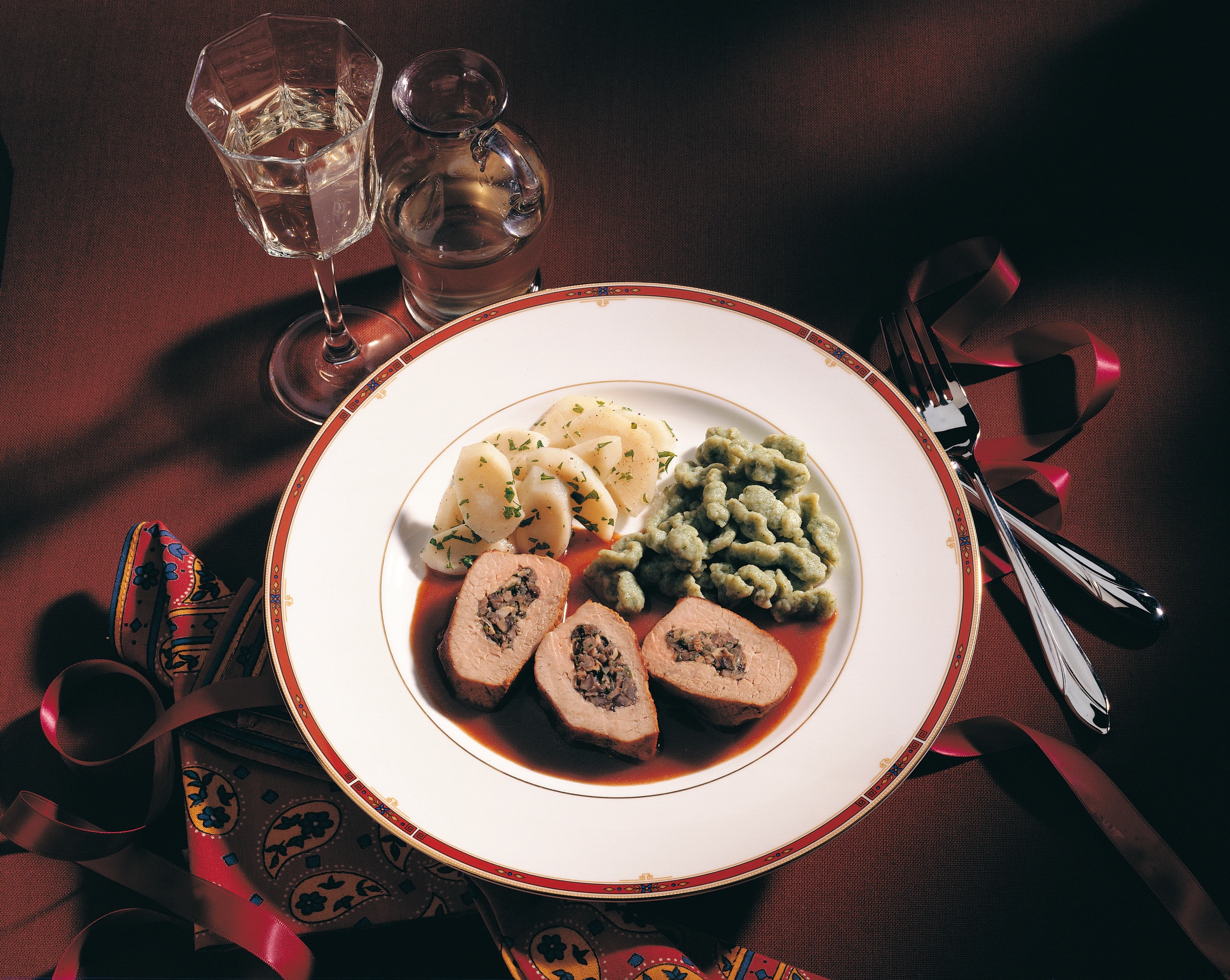 Gefüllte Kalbssteaks mit Portwein-Sauce