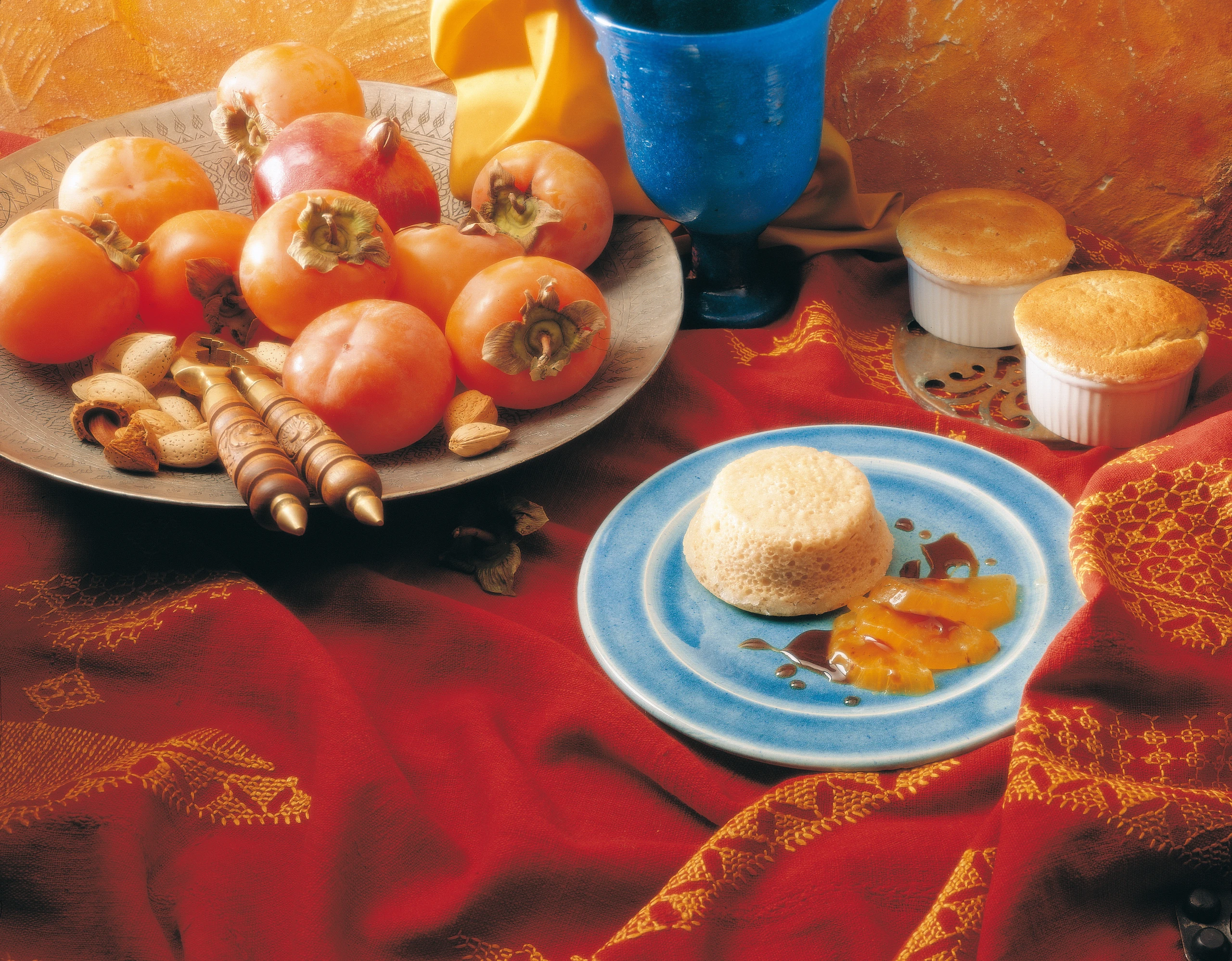 Kaki-Auflauf mit Karamellsauce