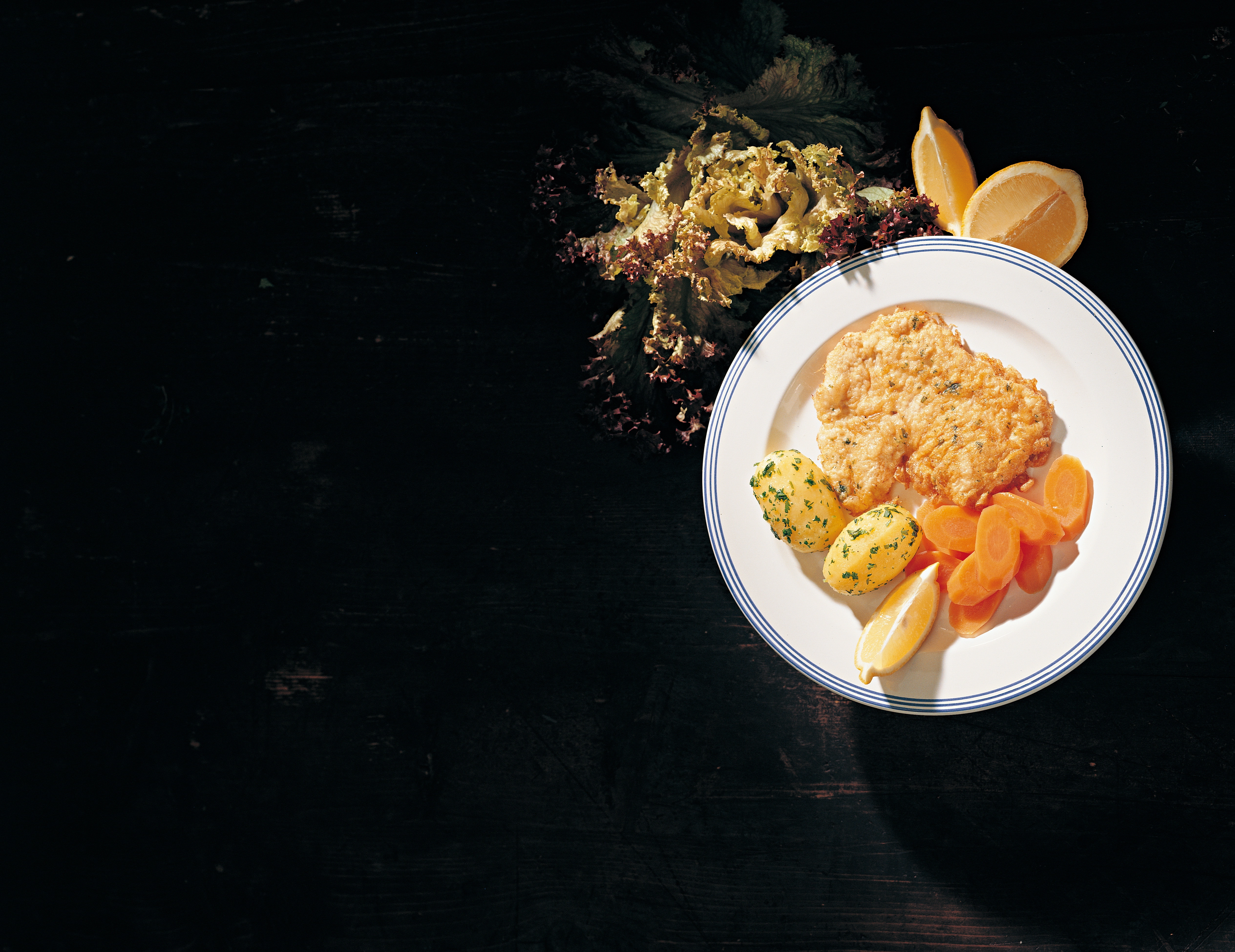 Pariser Schnitzel mit Karottengemüse • Rezept Pariser Schnitzel mit Karottengemüse • Rezept