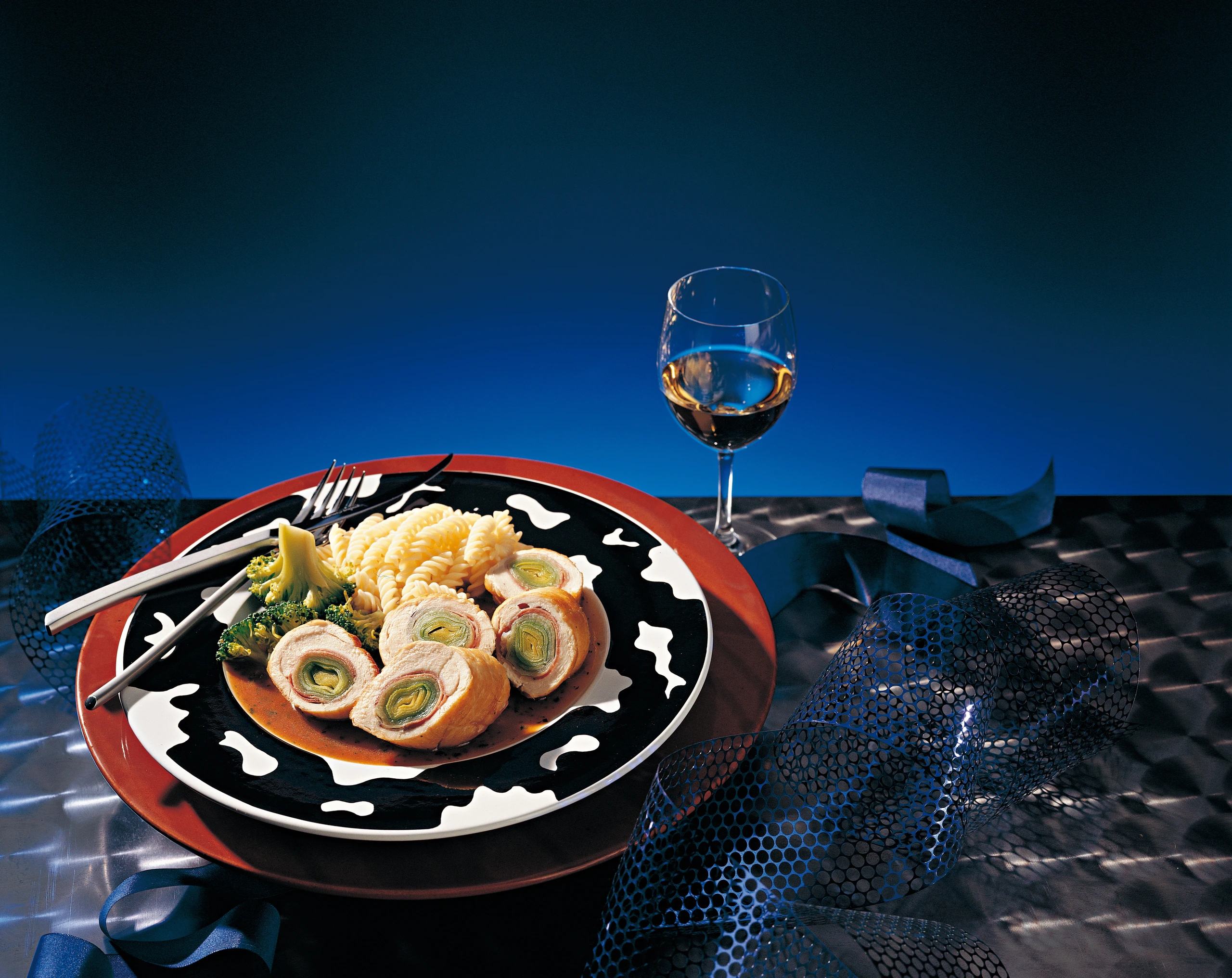 Rouladen von der Hühnerbrust mit Kräutersauce