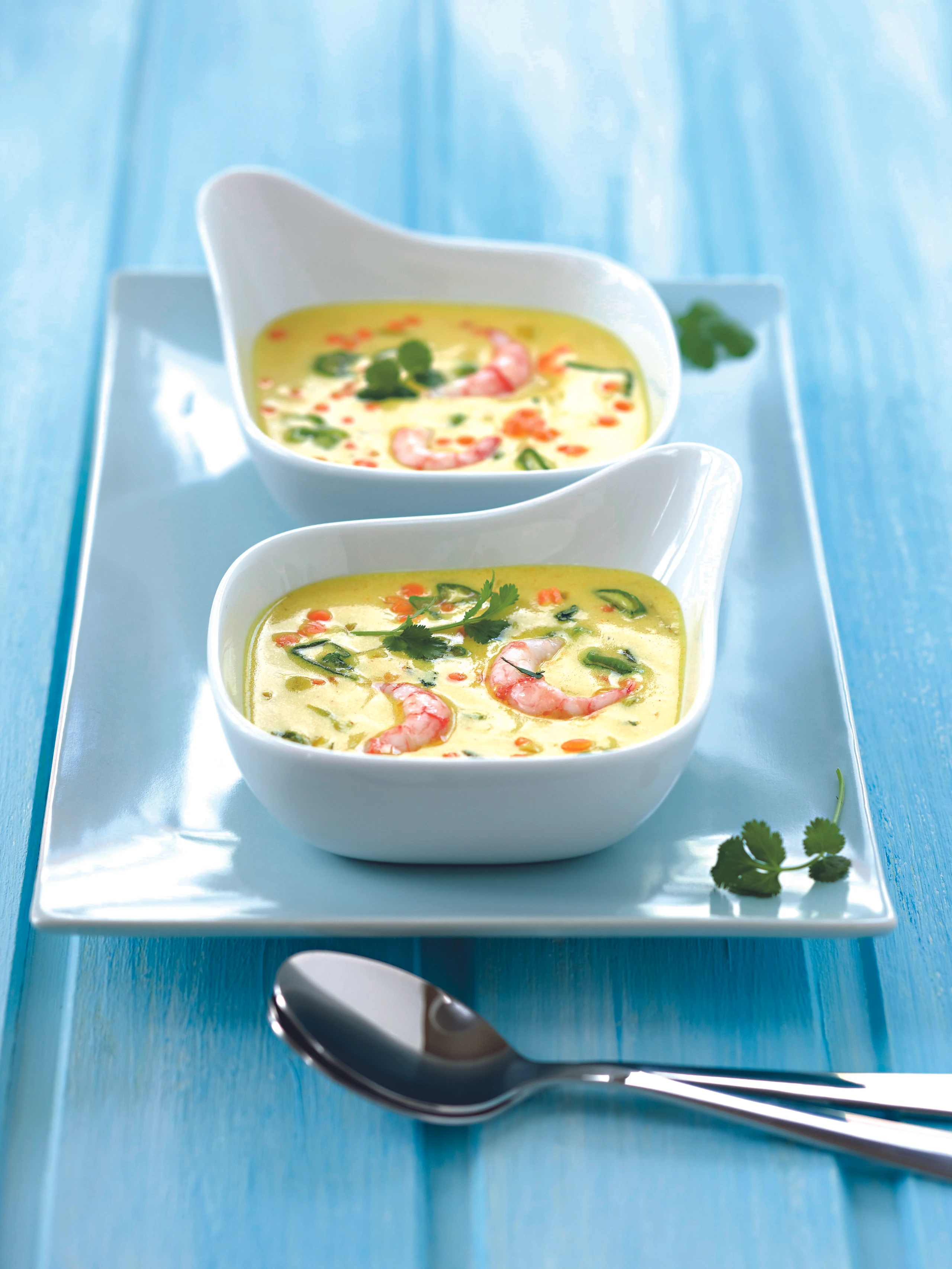 Currysuppe mit Lauch und Shrimps