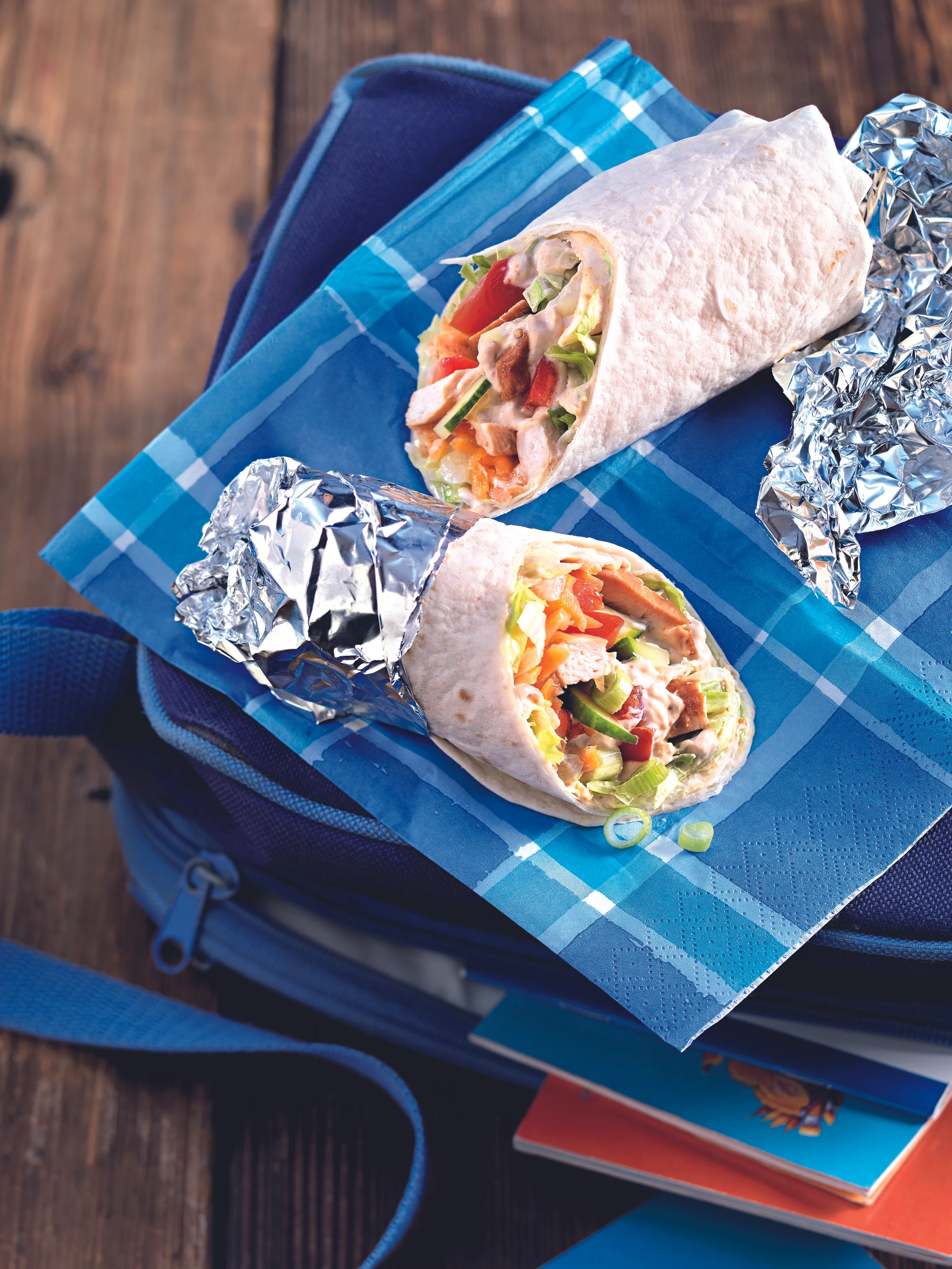 Chicken-Wraps mit Erdnusssauce