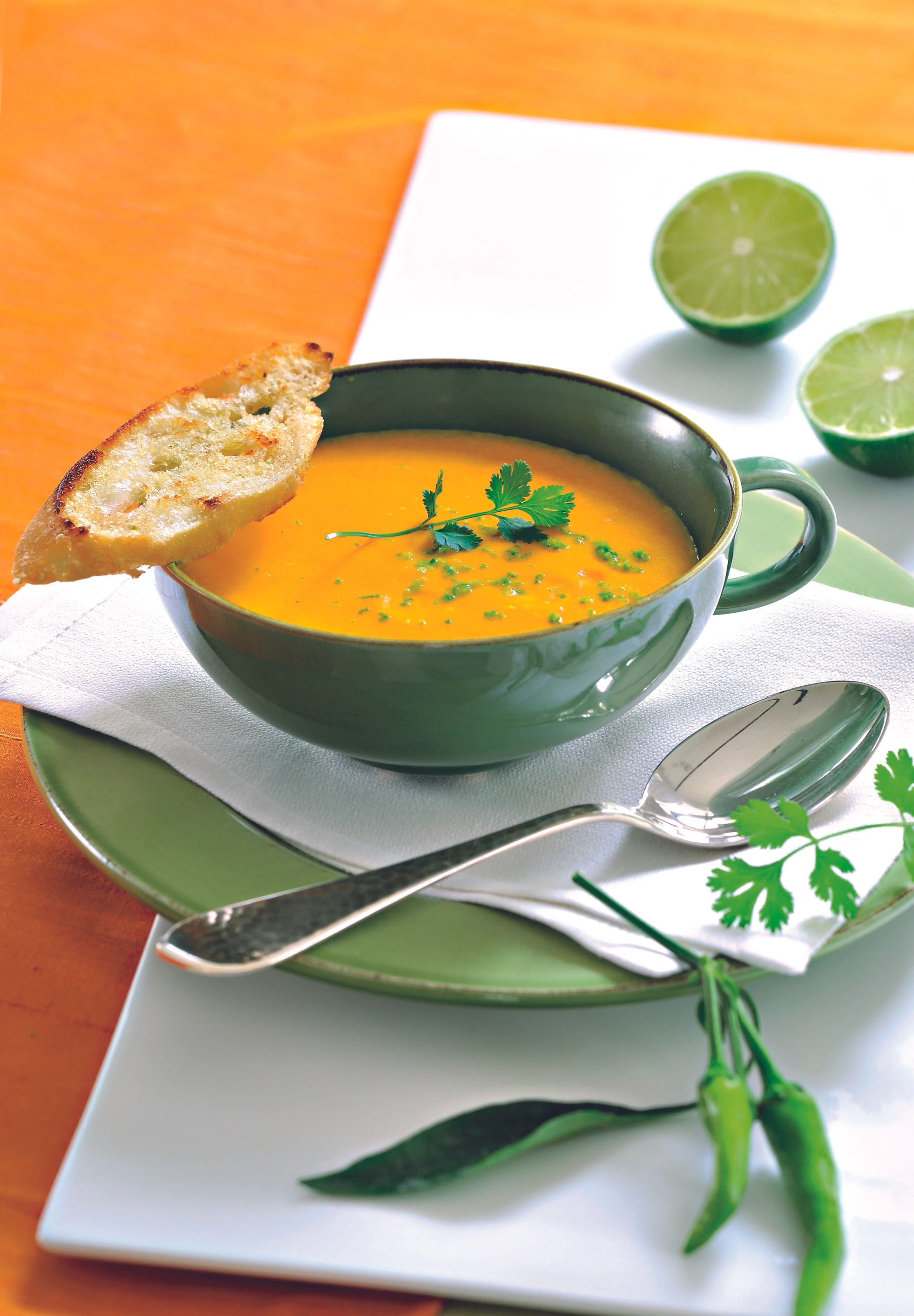 Karottensuppe mit Limette