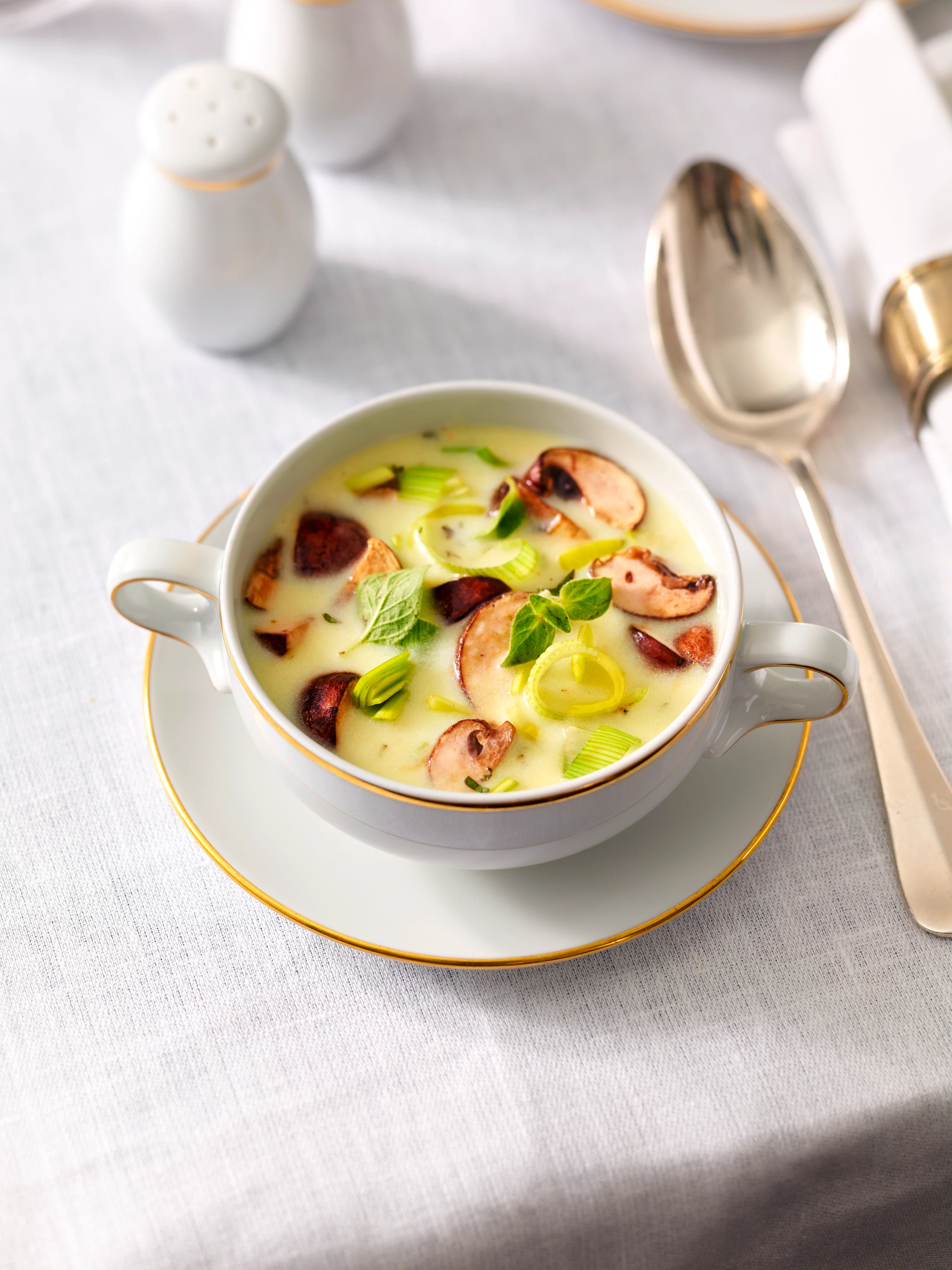 Erdäpfel-Schwammerlsuppe