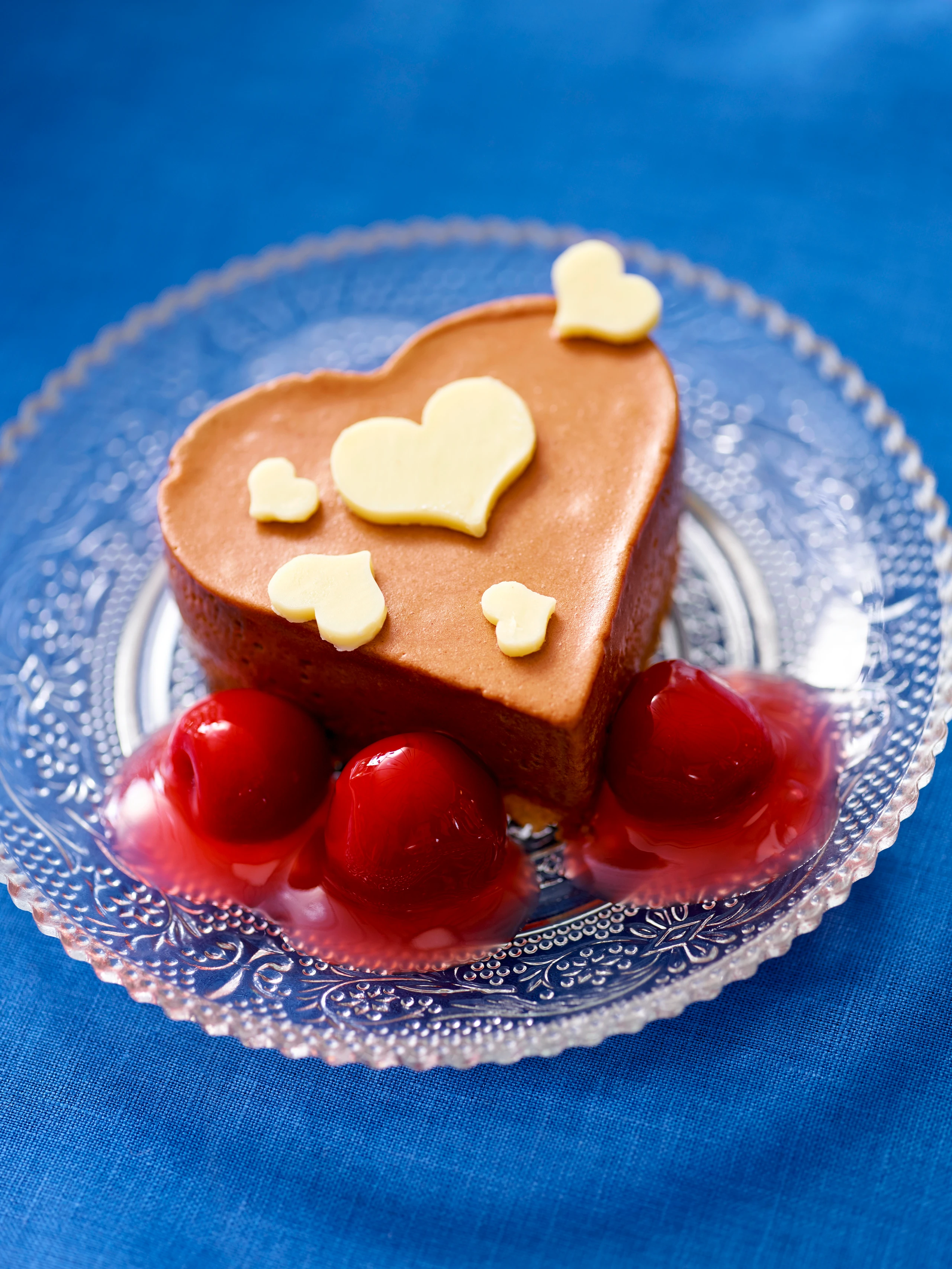 Nougatmousse mit Kirschenkompott