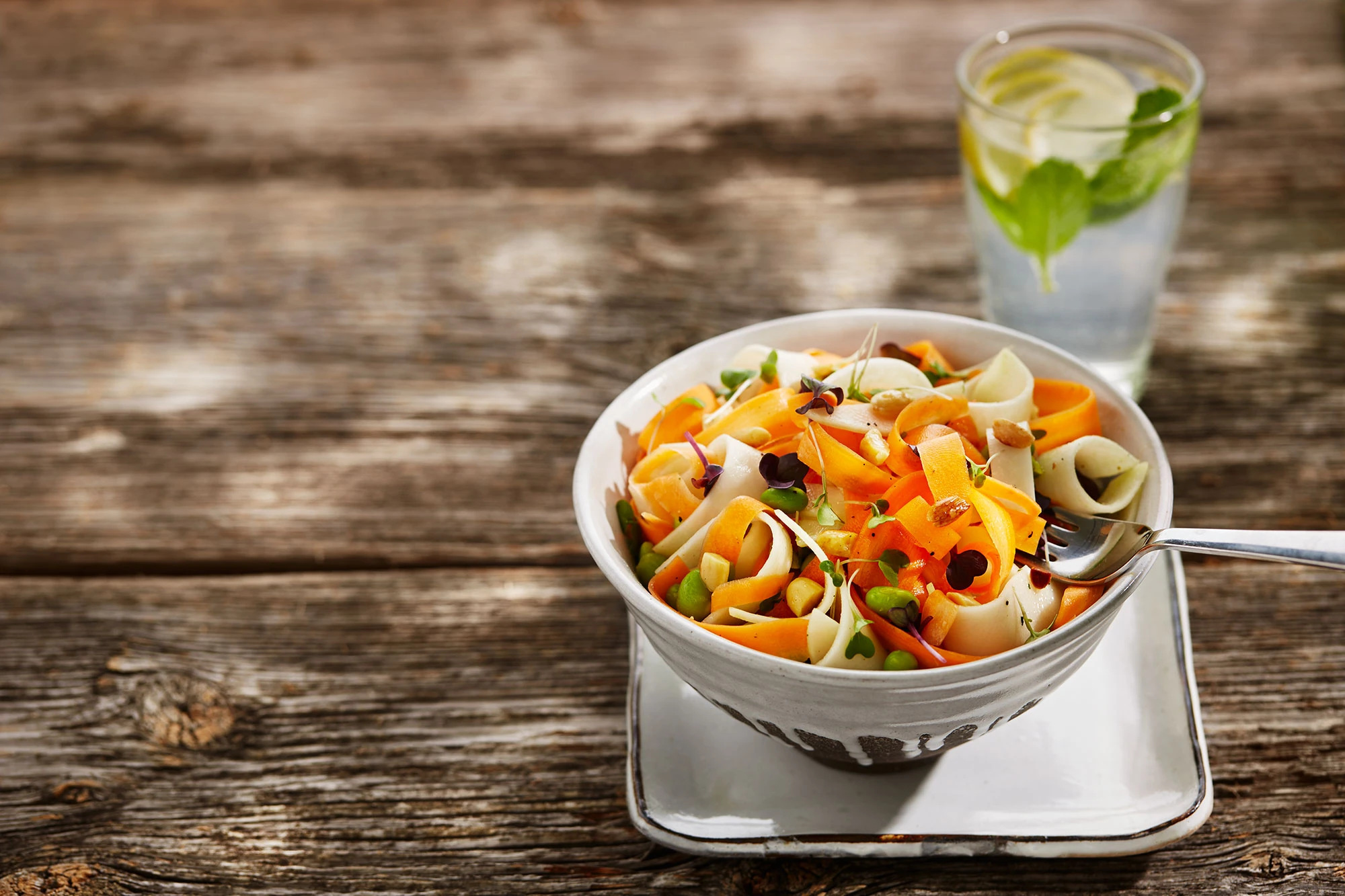 Bohnen-Gemüsesalat mit Kresse und Honig-Marinade