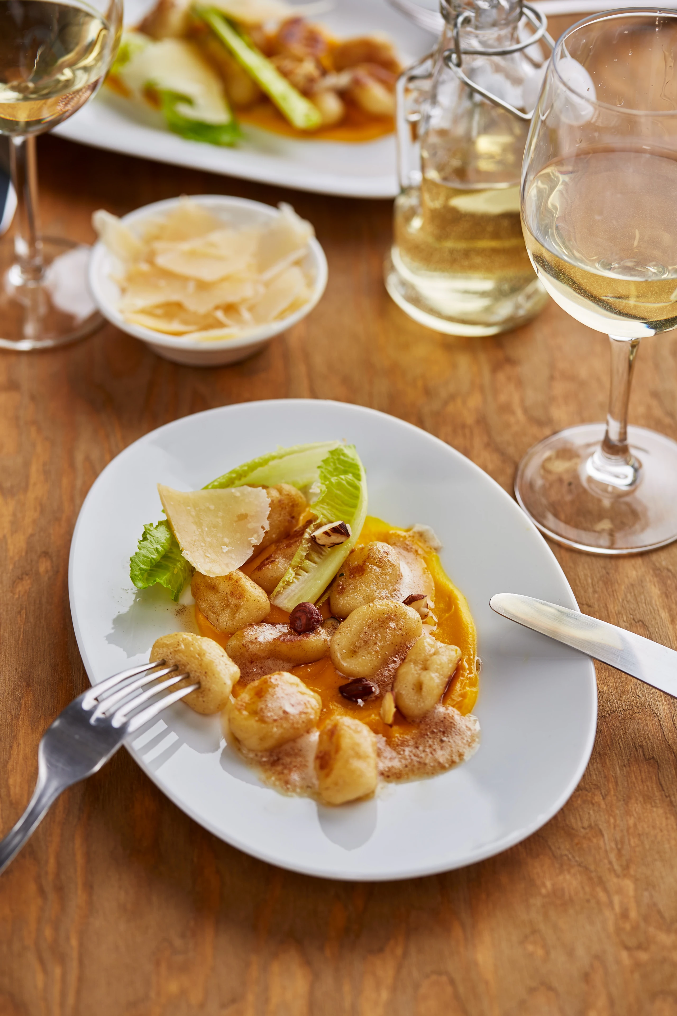 Erdäpfel-Gnocchi mit Kürbissauce