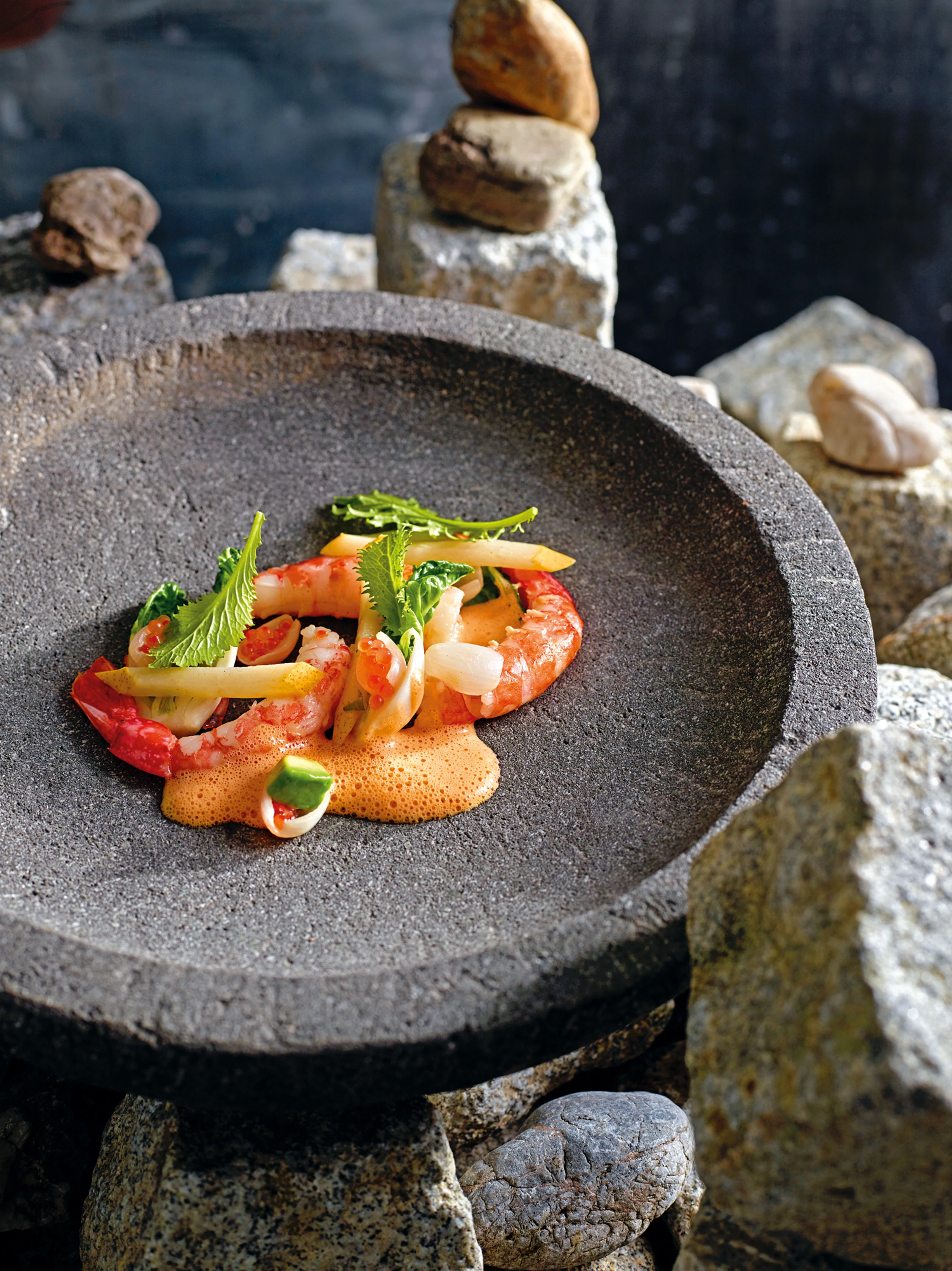 Garnelen mit Pak Choi, Avocado und Kaviar