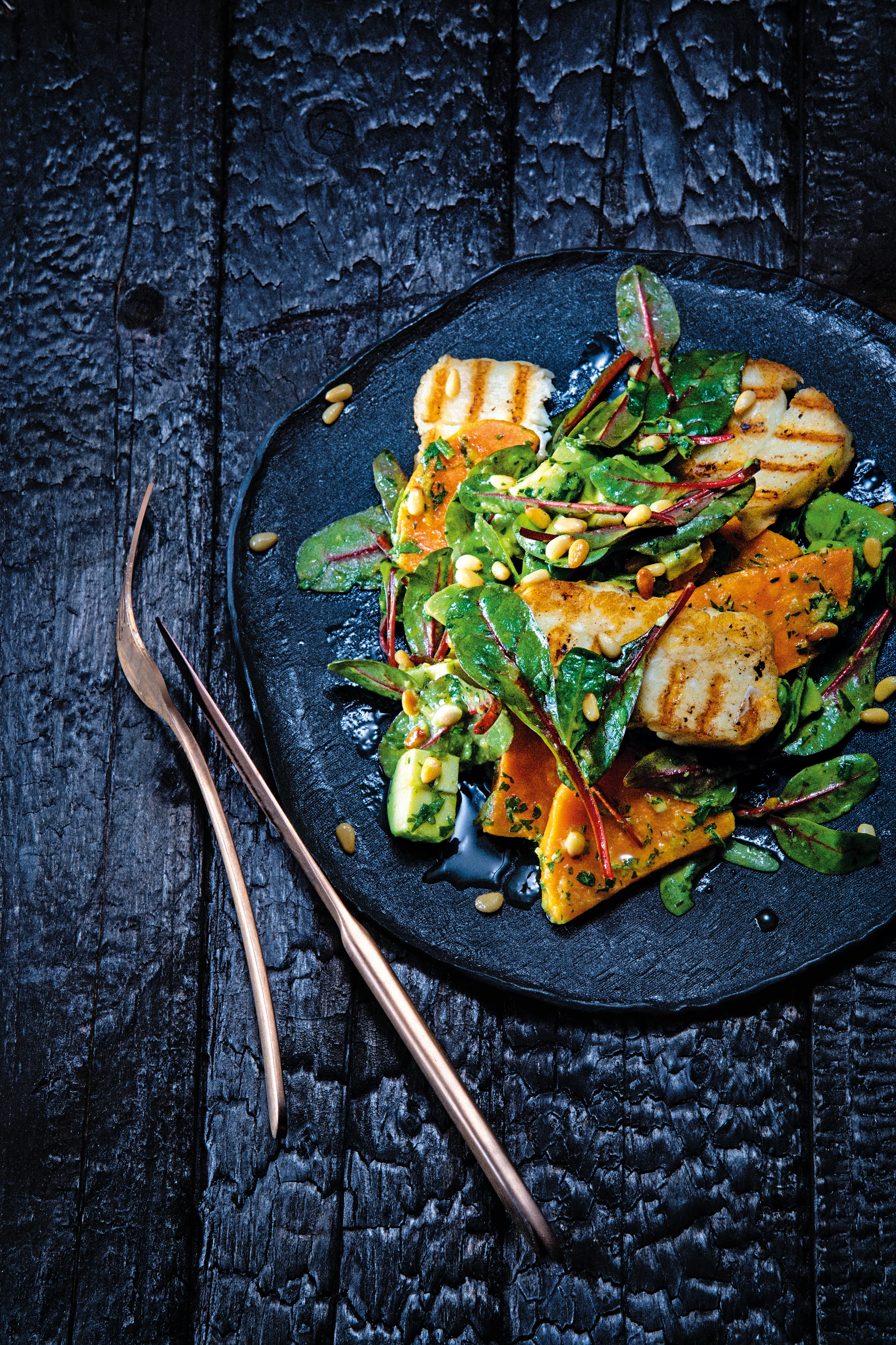 Süßkartoffel-Avocadosalat mit Halloumi