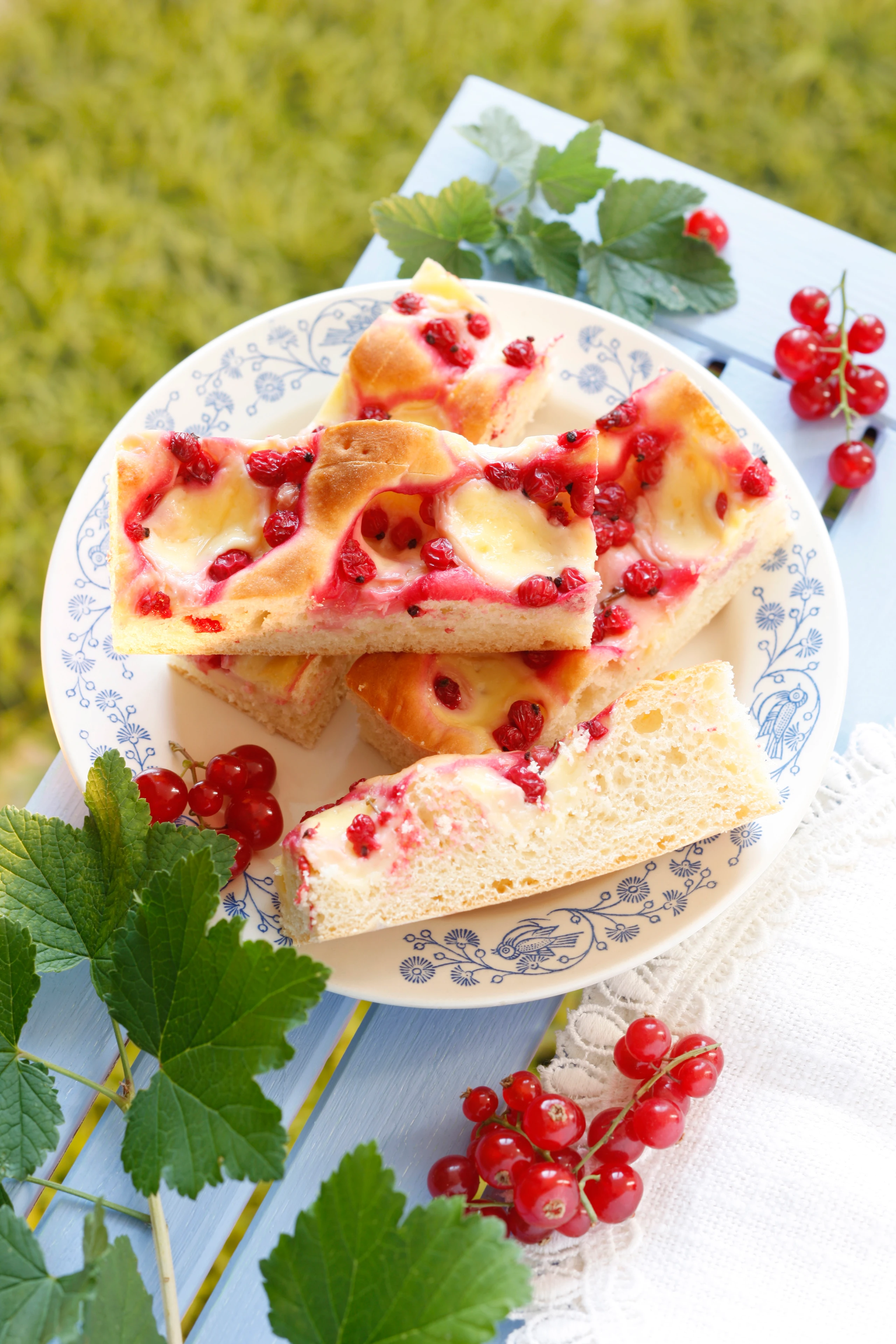 Vanille-Ribiselkuchen