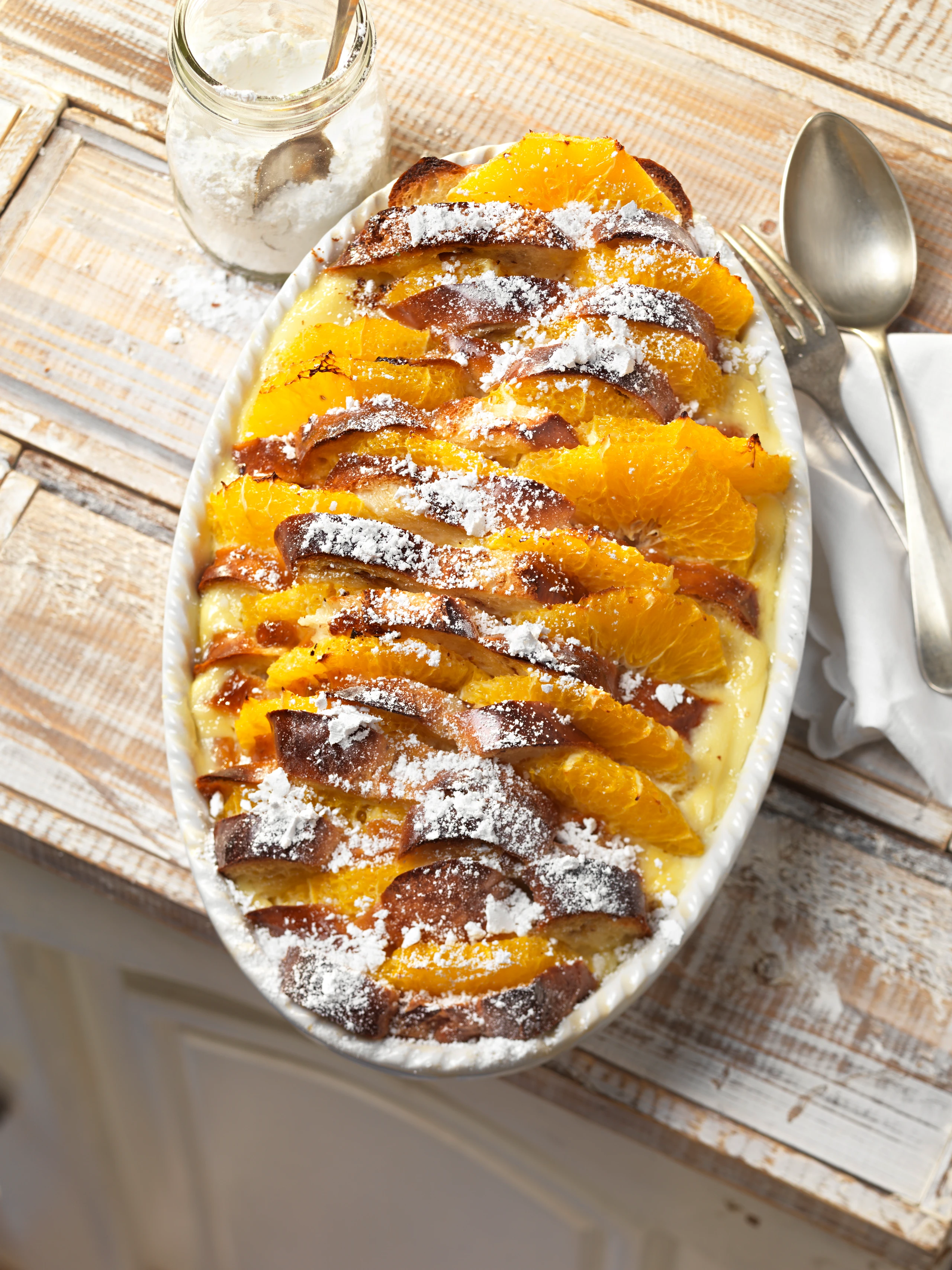 Scheiterhaufen mit Brioche und Orangen