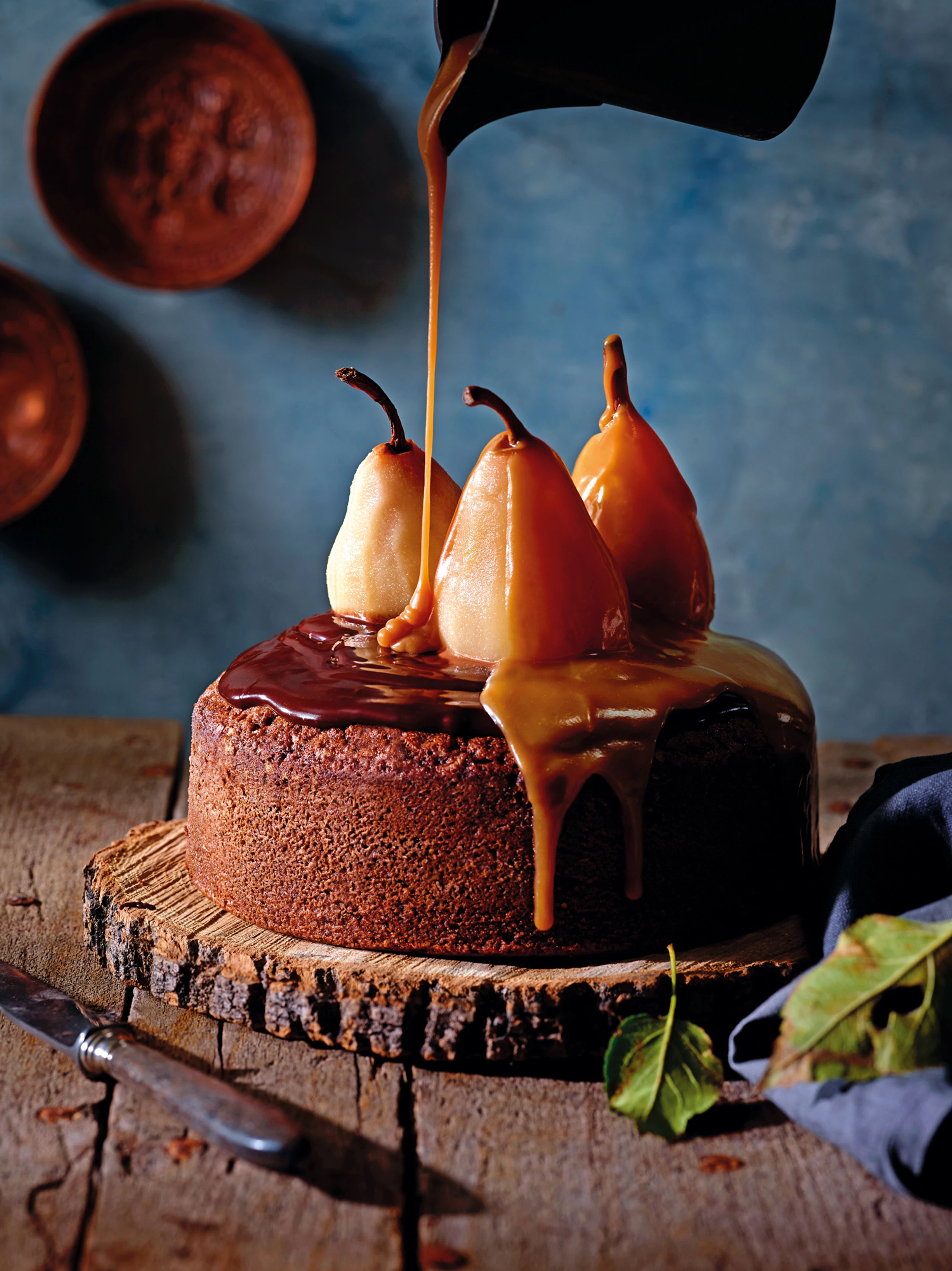 Gewürzkuchen mit Karamellbirnen