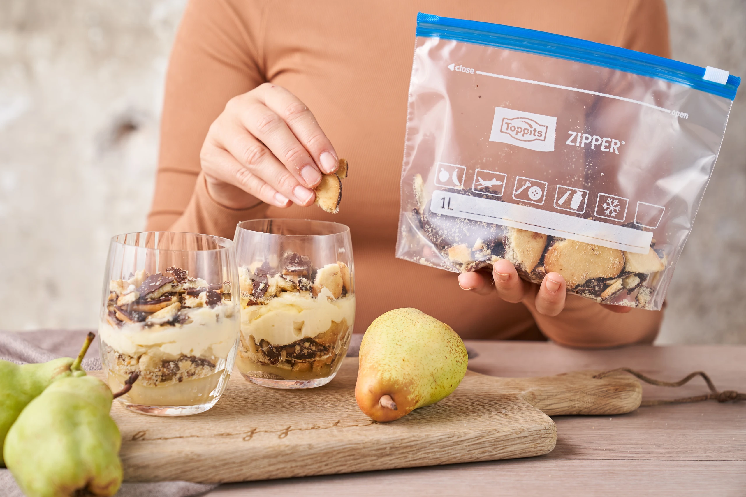 © Toppits Blurred image background