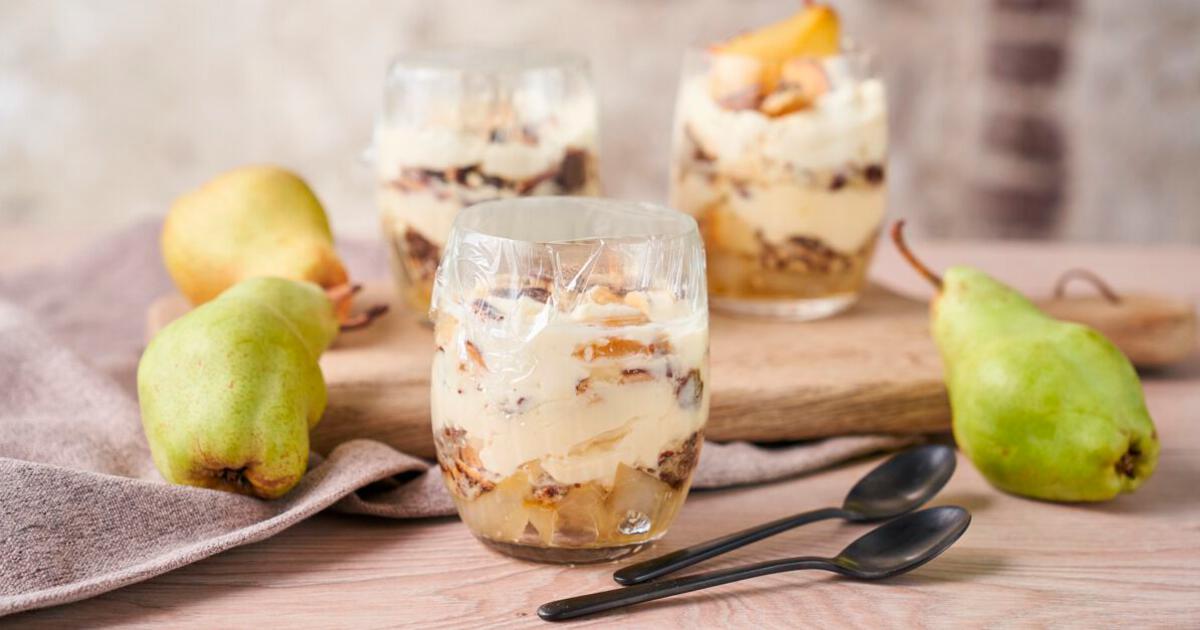 Fruchtiges Trifle aus übrig gebliebenen Weihnachtskeksen