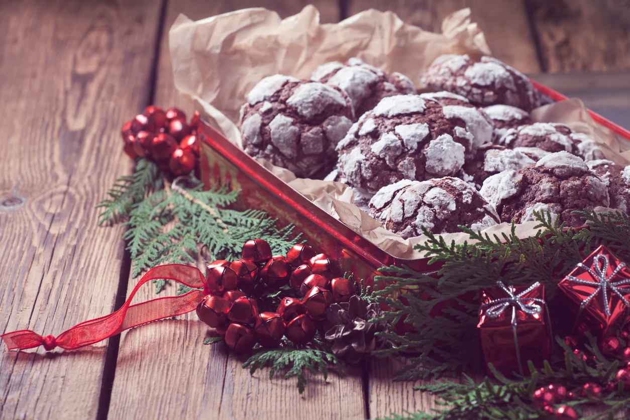 Weihnachtskekse in der Dose