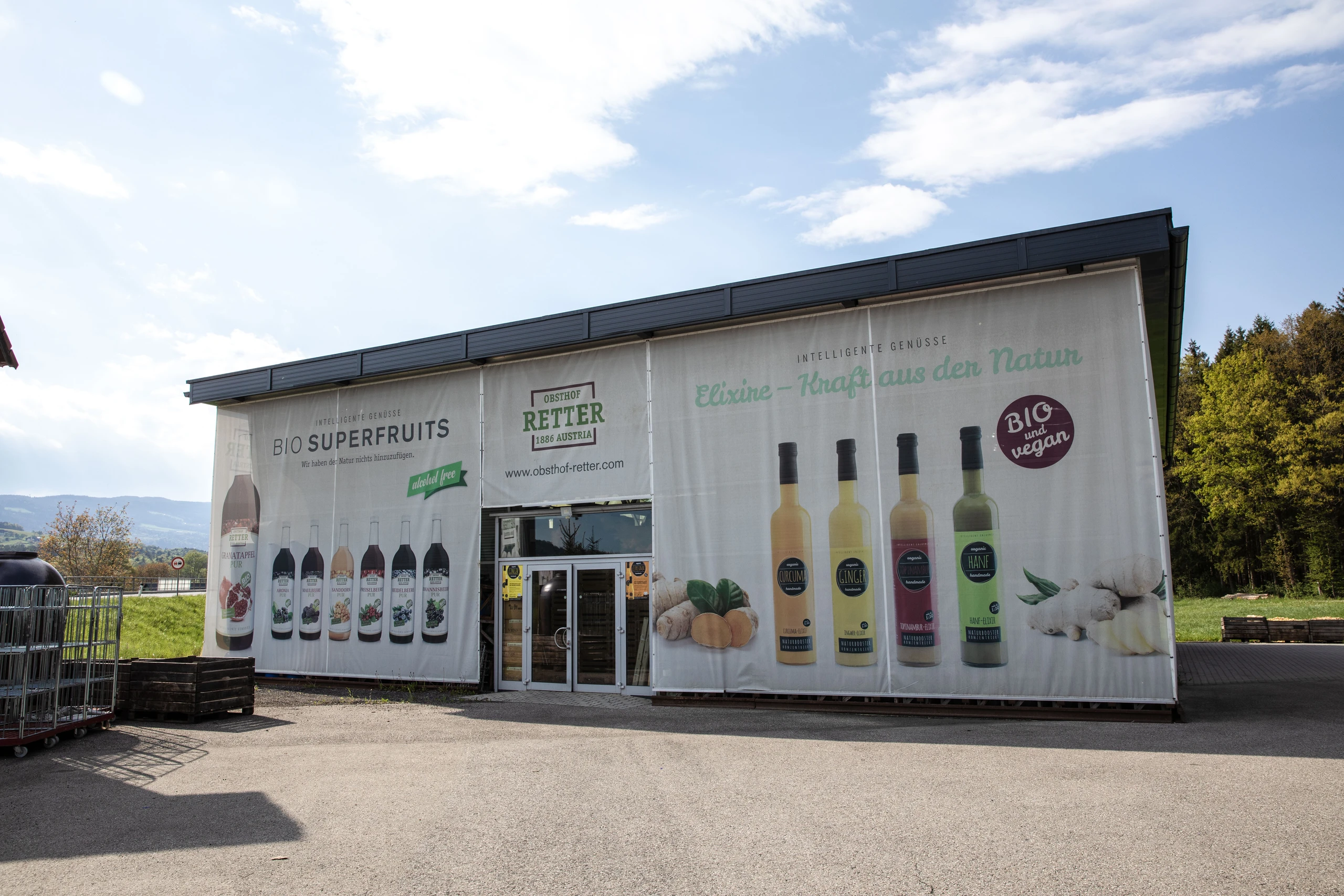 © GUSTO / Nadine Poncioni Blurred image background