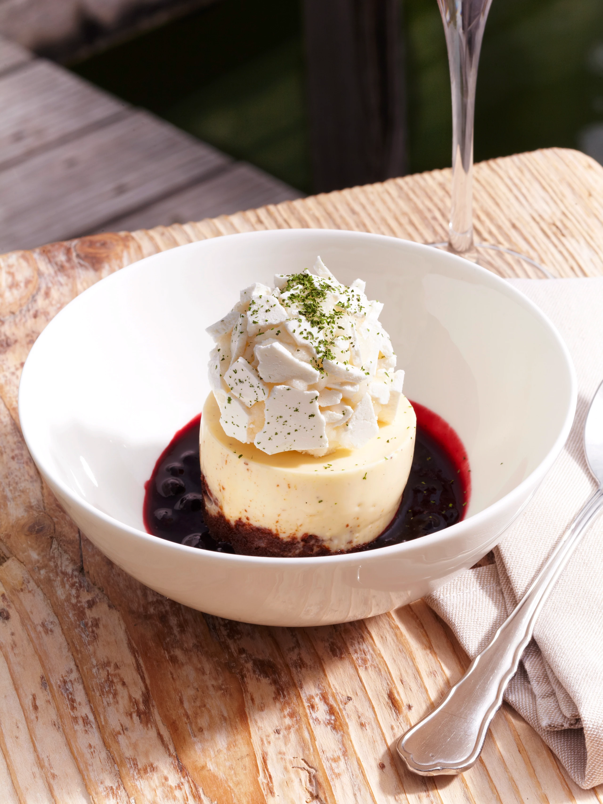 Heidelbeerröster mit g’stocktem Rahm