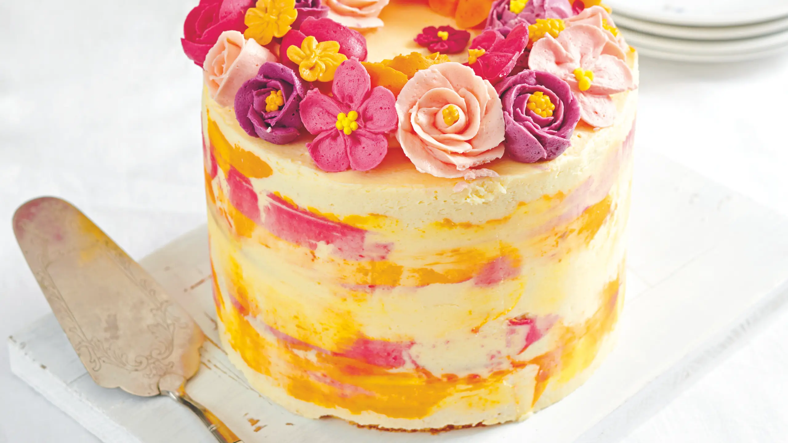 © GUSTO / Barbara Eidler-Ster Buttercreme-Blümchen-Torte