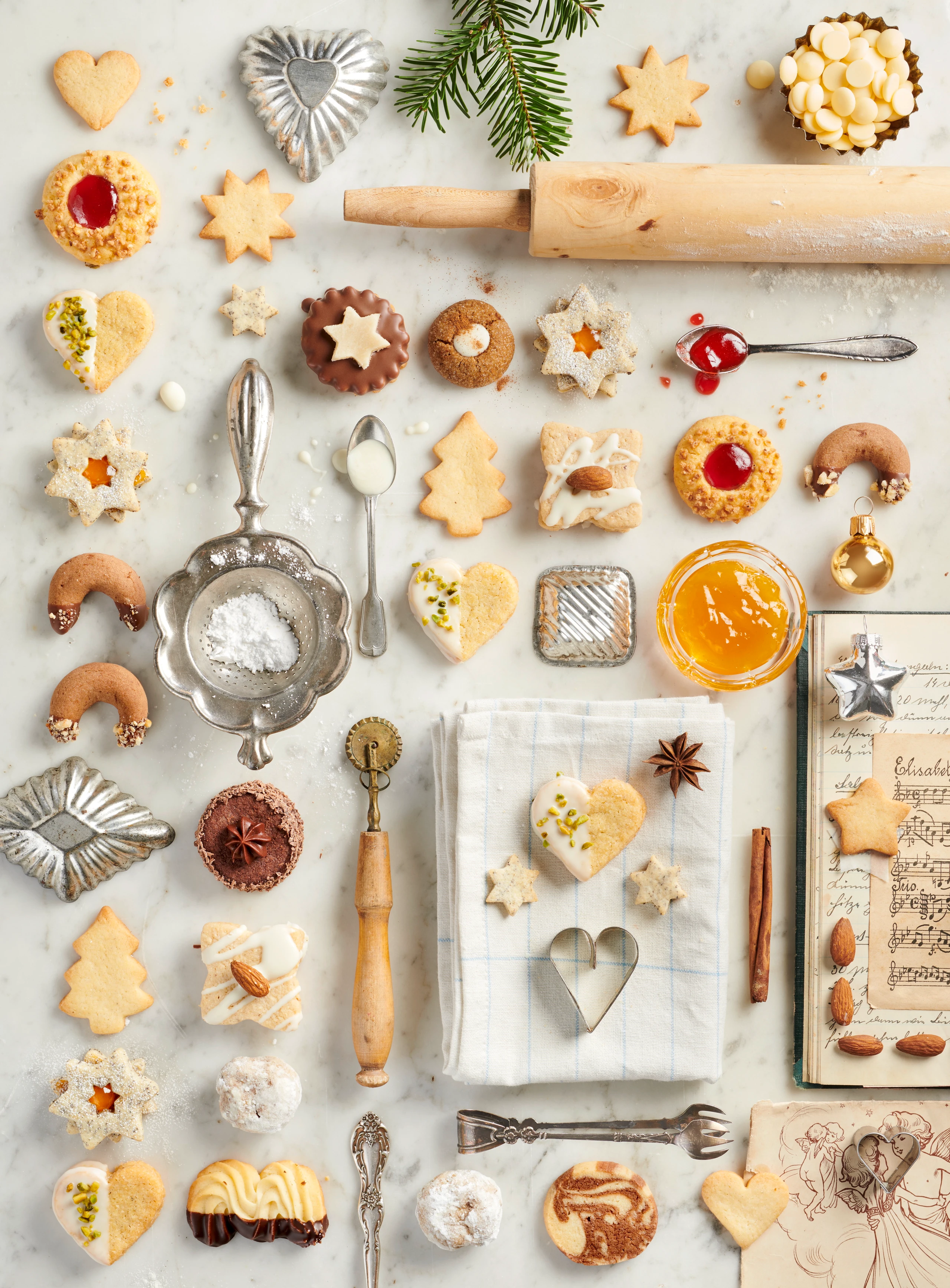 © GUSTO / Barbara Eidler-Ster Blurred image background