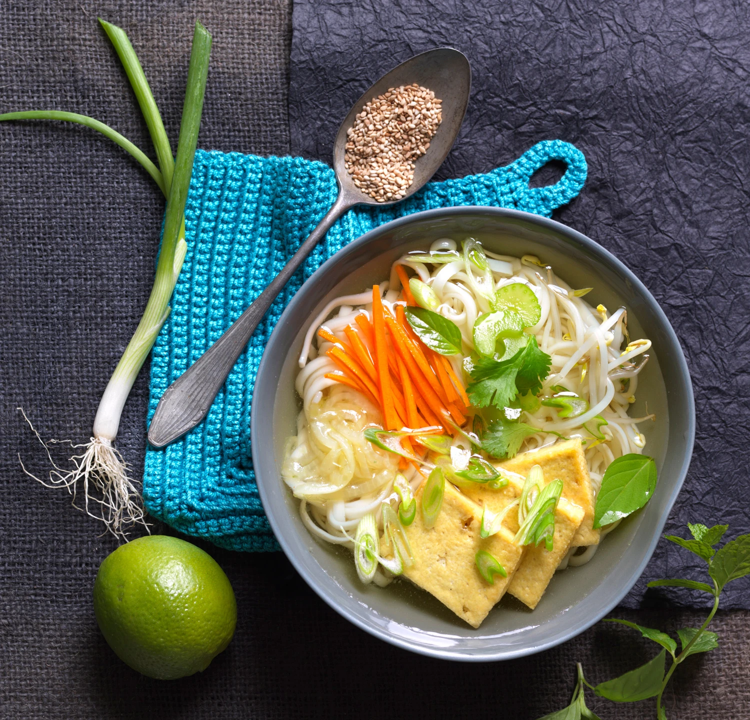 © GUSTO / Ulrike Köb Asia Suppe Tofu