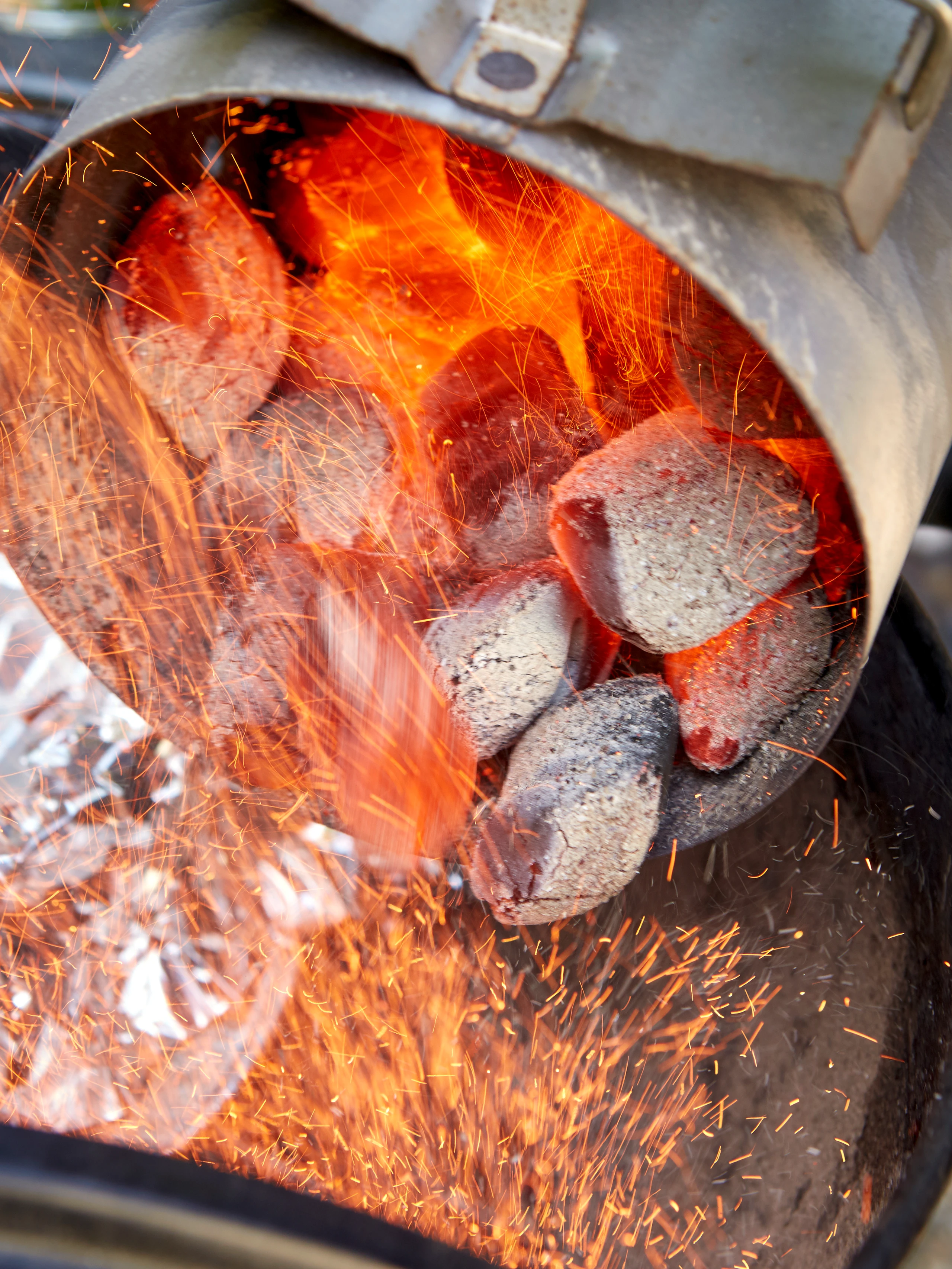 Holzkohle Grillen