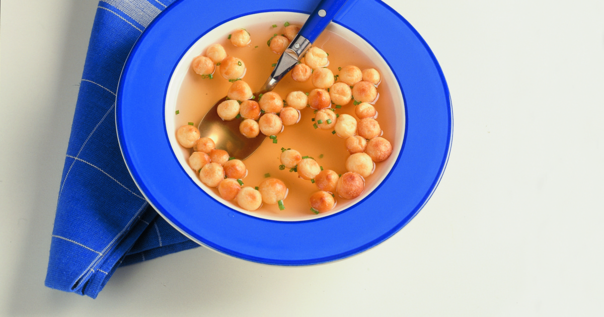 Suppeneinlage: Profiteroles - Backerbsen aus Brandteig • Rezept
