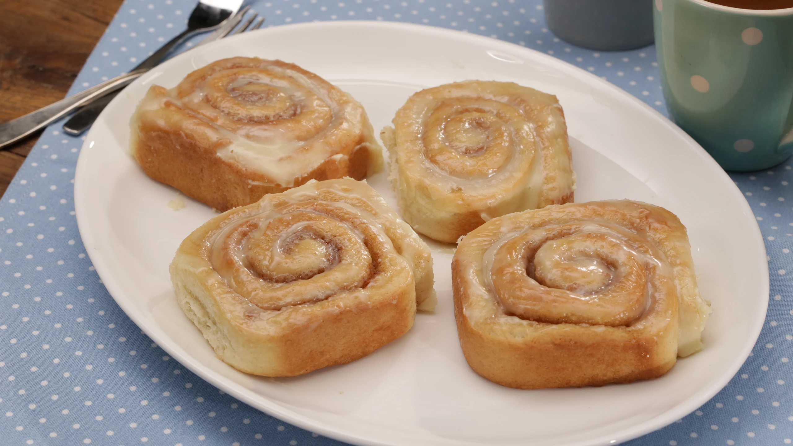 Zimtschnecken mit Cream-Cheese-Frosting