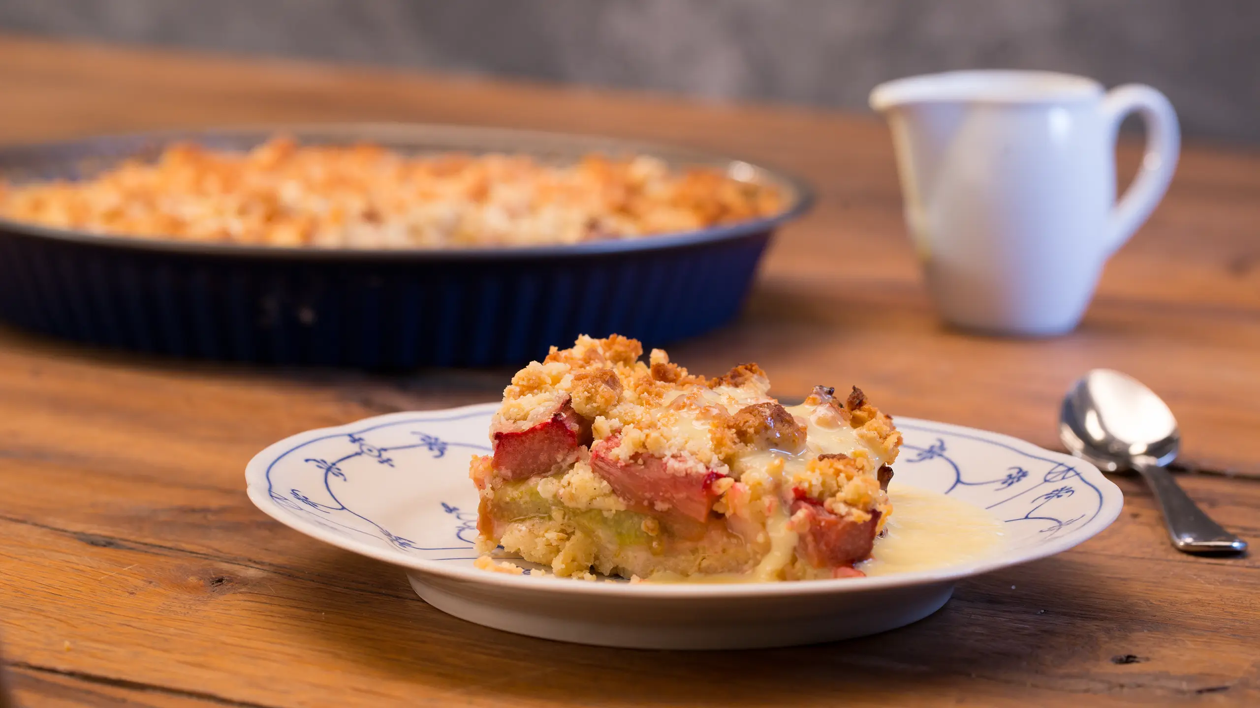 © G+J Digital Products Rhabarber-Crumble