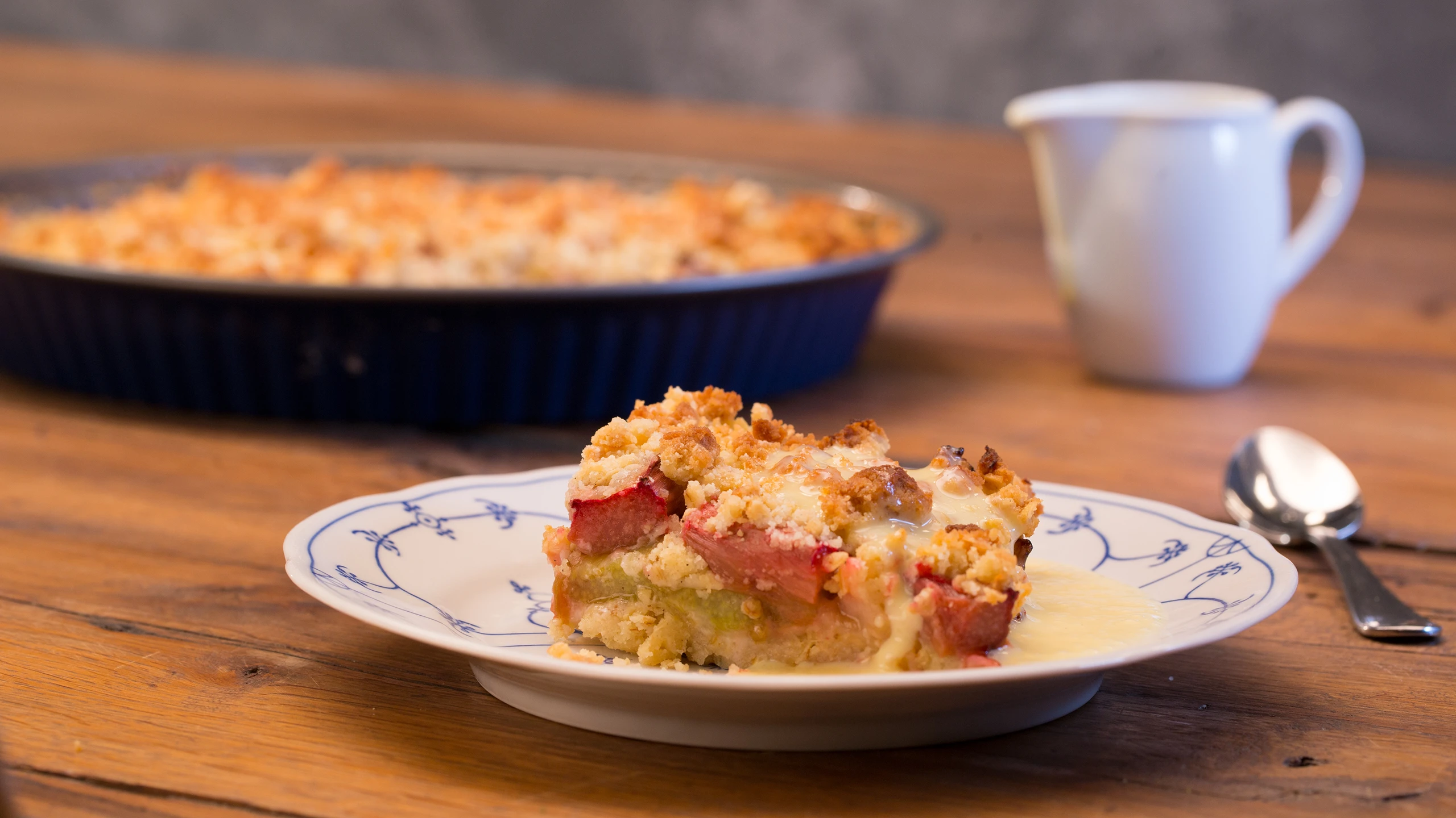 © G+J Digital Products Rhabarber-Crumble