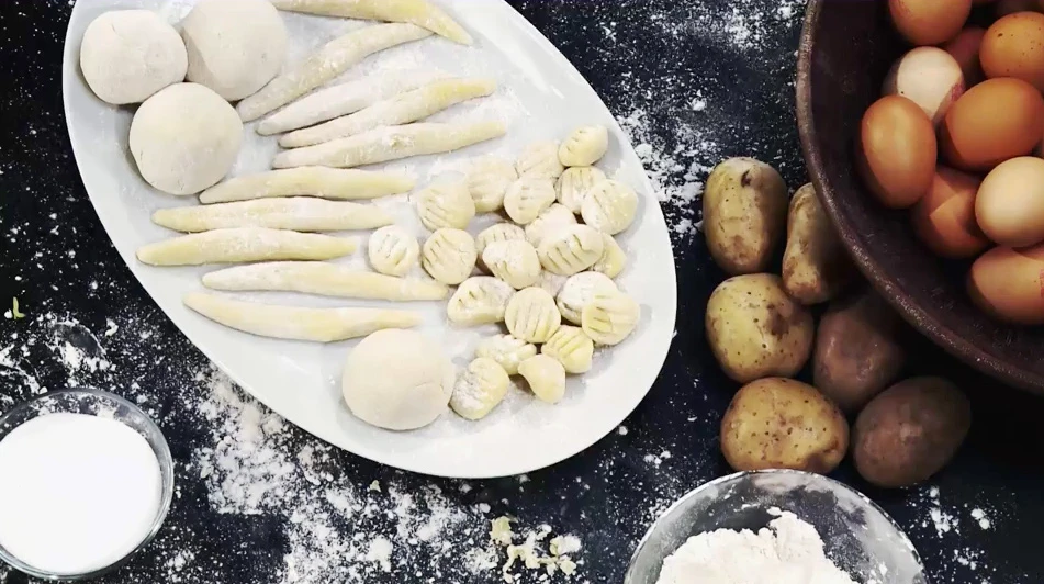 Erdäpfelknödel, Schupfnudeln und Gnocchi