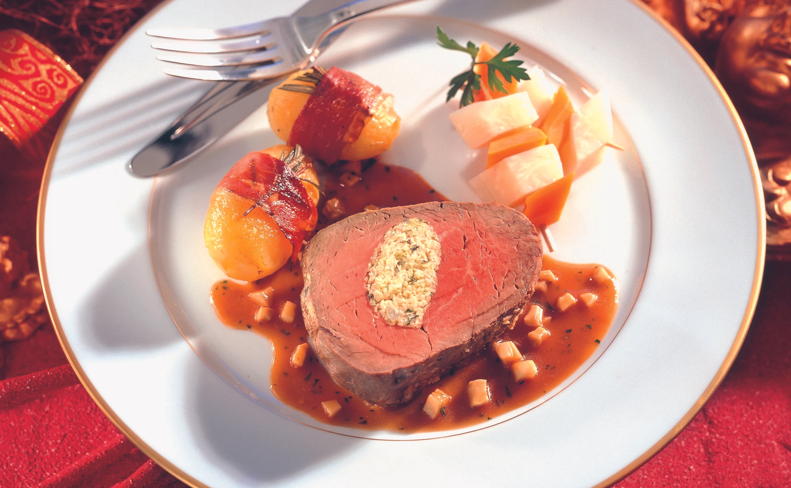 Rindsfilet mit Mandel-Kohlfülle