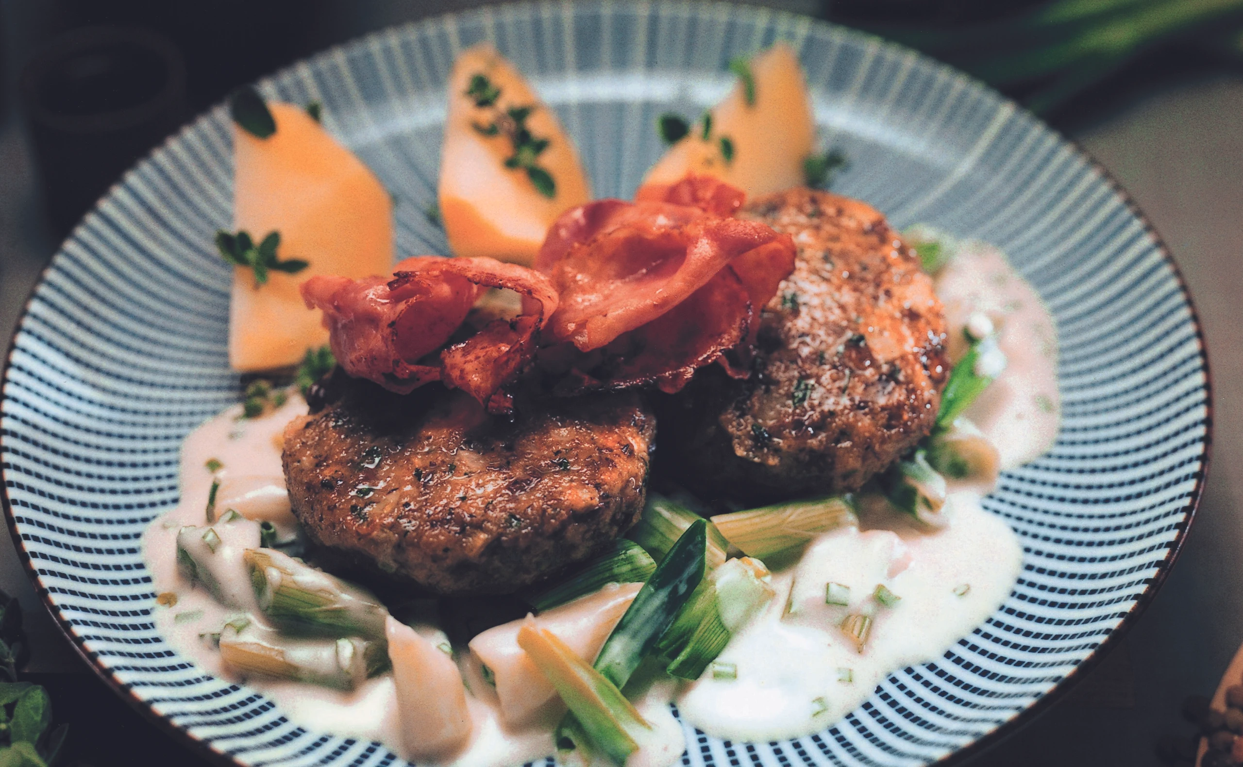 Gefüllte Linsenlaibchen mit Schinken