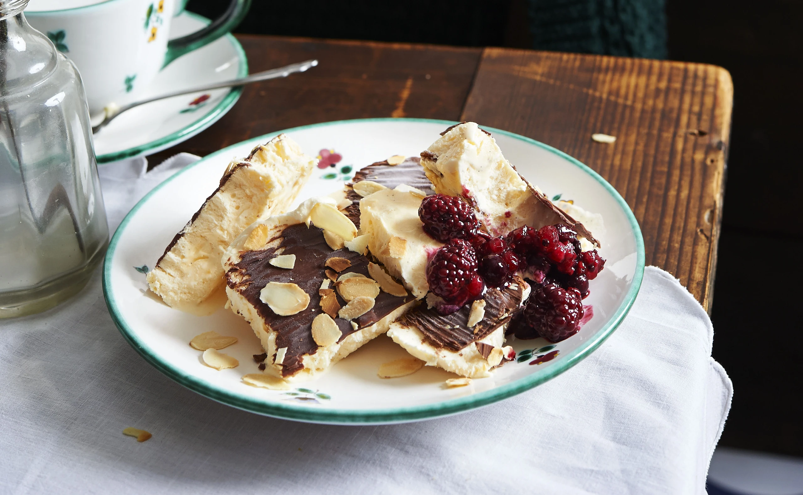 Eisiger Schmarrn mit Rumtopf