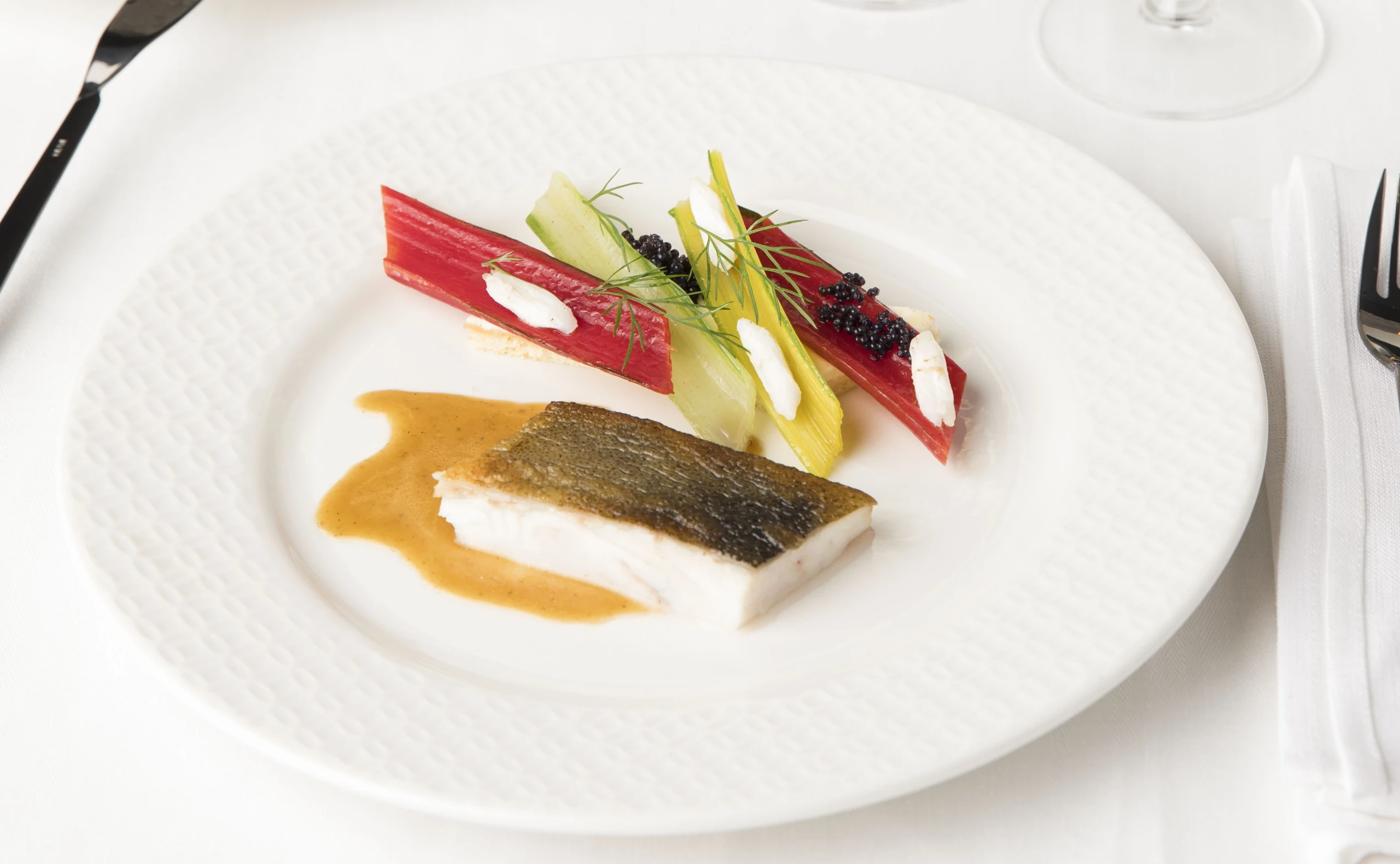 Mangoldtarte mit Steinbuttfilet und Vanillefond