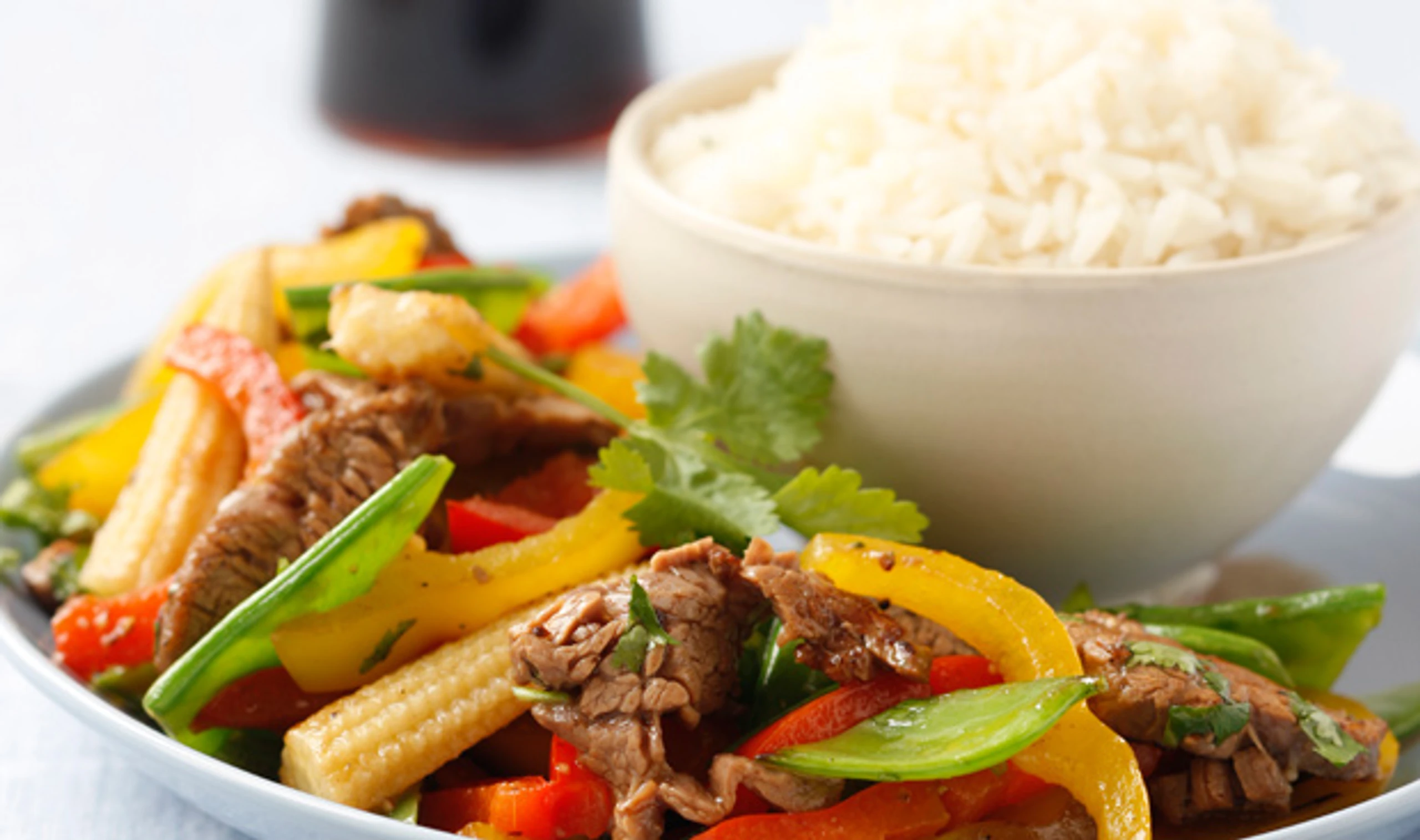 Wokgemüse mit Filetstreifen